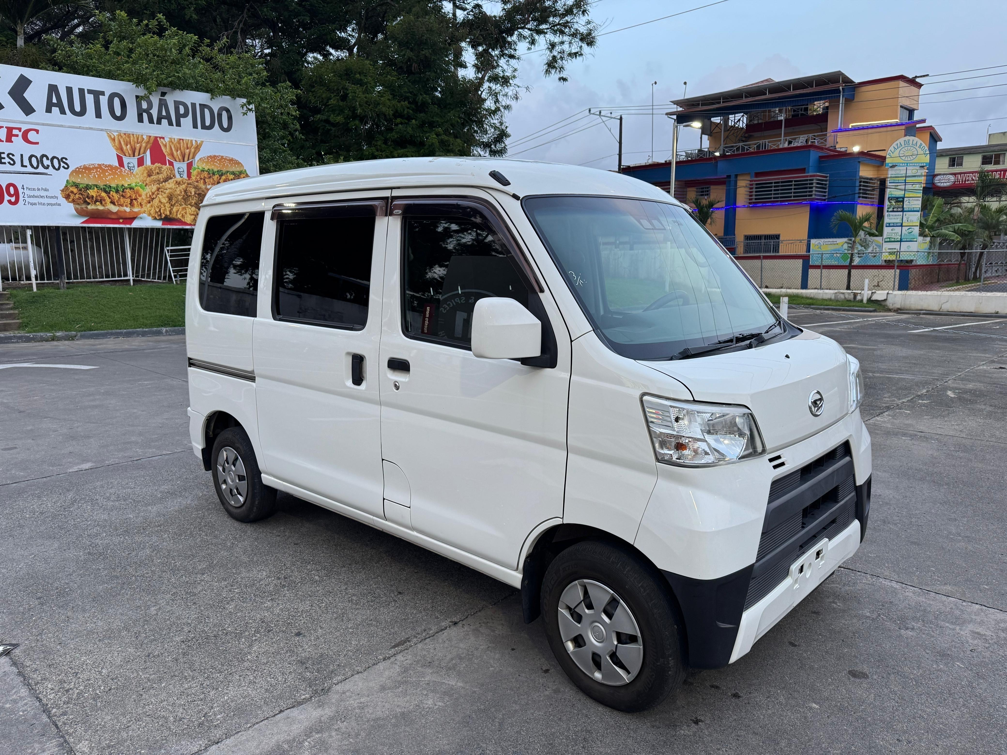jeepetas y camionetas - Daihatsu Hijet 2019 full 1