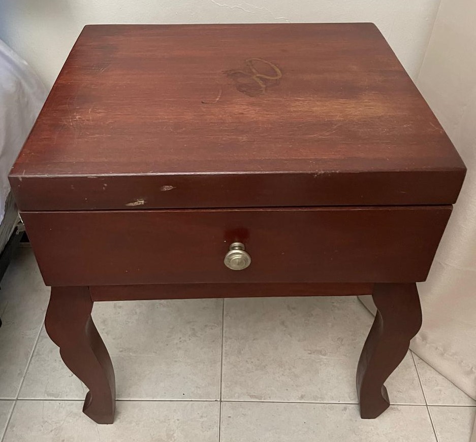 muebles y colchones - Mesa de noche  1