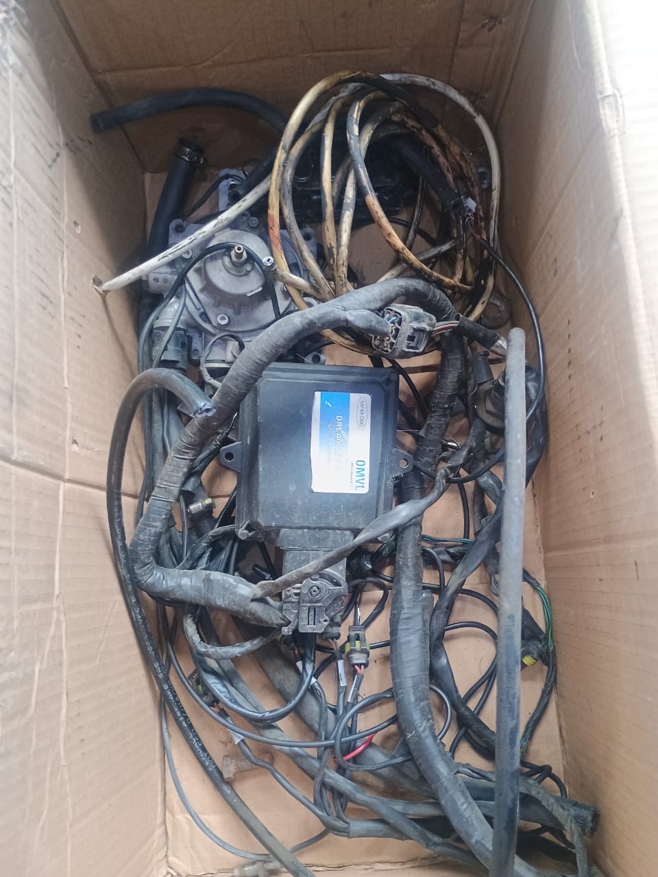 accesorios para vehiculos - Equipo de gas por inyección de cuatro cilindros usado, tanque redondo 1