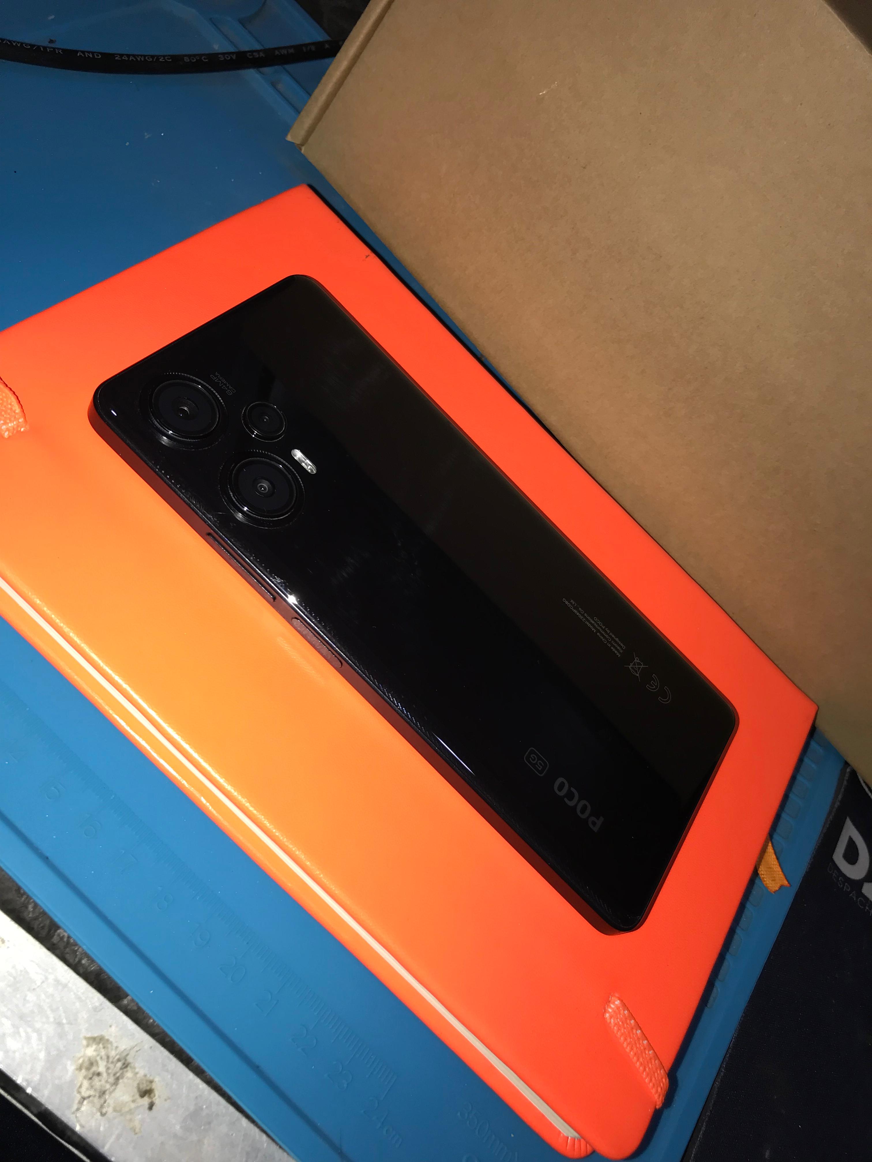 celulares y tabletas - Xiaomi Poco F5 5G Dual Sim 12 Gb Ram + 256 GB Storage Global Version 6.67" 120Hz 3
