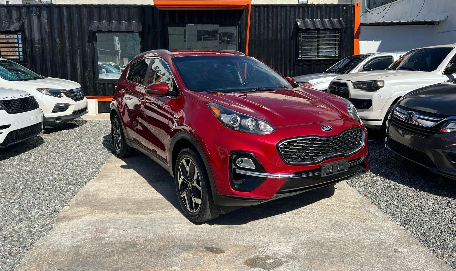 jeepetas y camionetas - KIA SPORTAGE EX AWD 2020 ROJO – ELEGANCIA, POTENCIA Y TECNOLOGÍA EN UNA SUV 🔥🚗