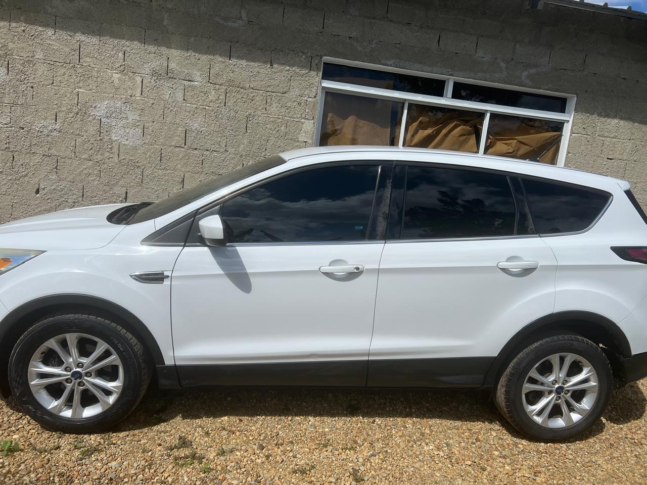jeepetas y camionetas - Ford Escape 2017 6
