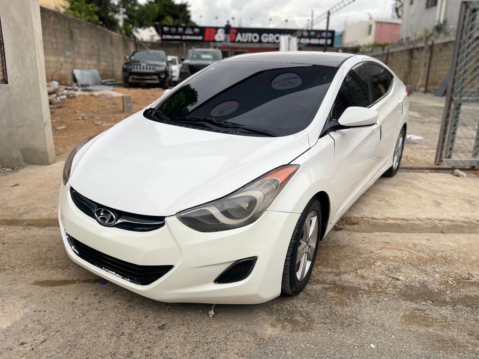 carros - Hyundai Elantra 2013 1