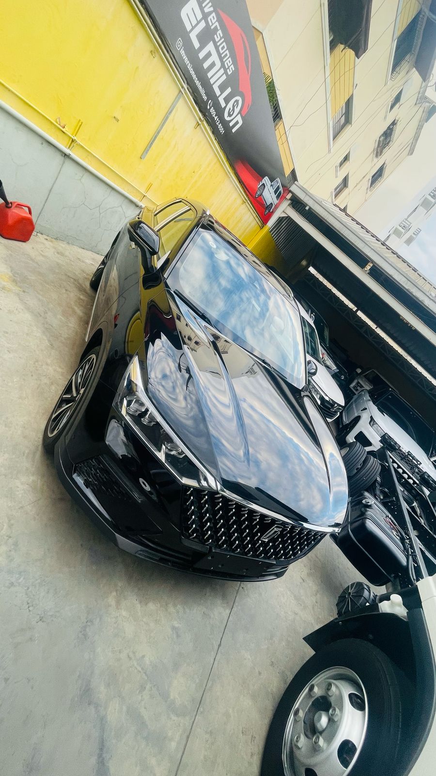 carros - Bestune color negro 1