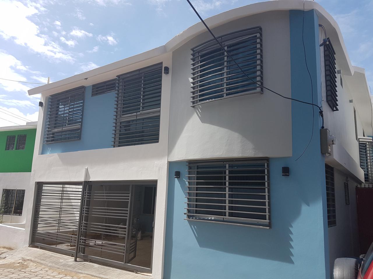 habitaciones y viviendas compartidas - APARTAESTUDIO AMUEBLADO ZONA UNIVERSITARIA - 829-288-1300 para mas informacion 0