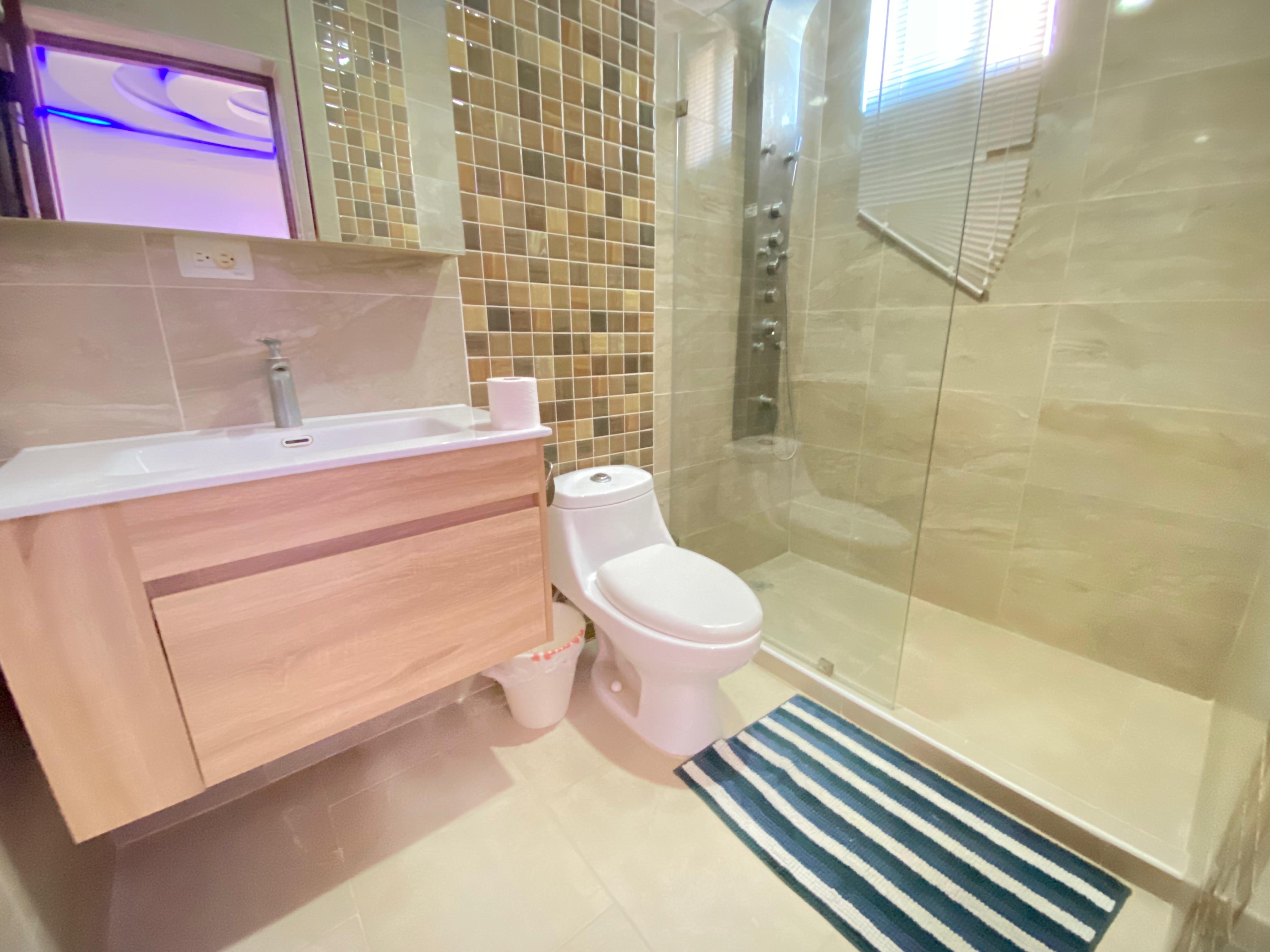 apartamentos - venta de apartamento en Alma Rosa 1 Santo Domingo este con 142mts 5