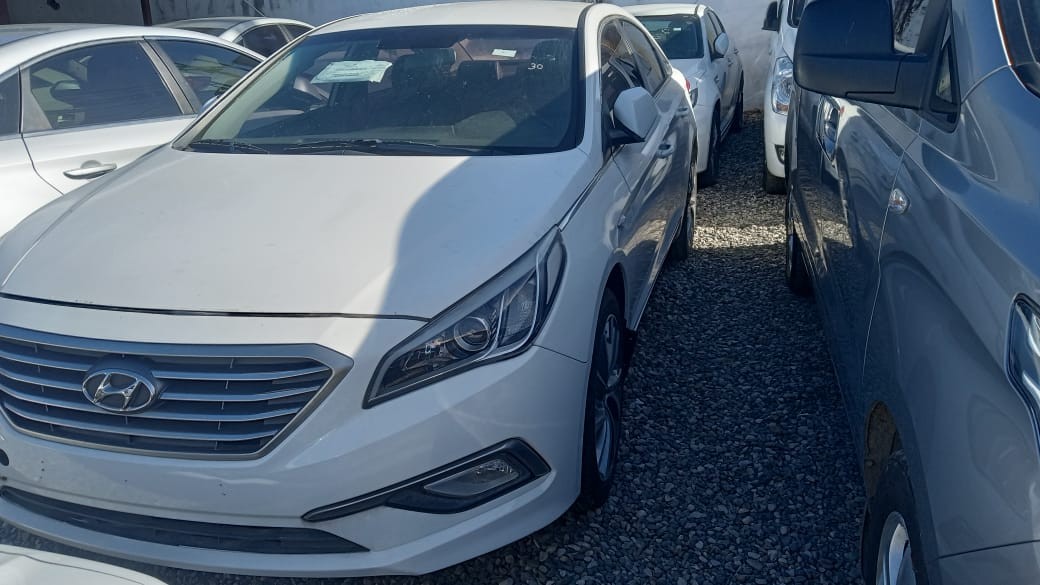 carros - HYUNDAI SONATA 2017 BLANCO RECIEN IMPORTADO. 5