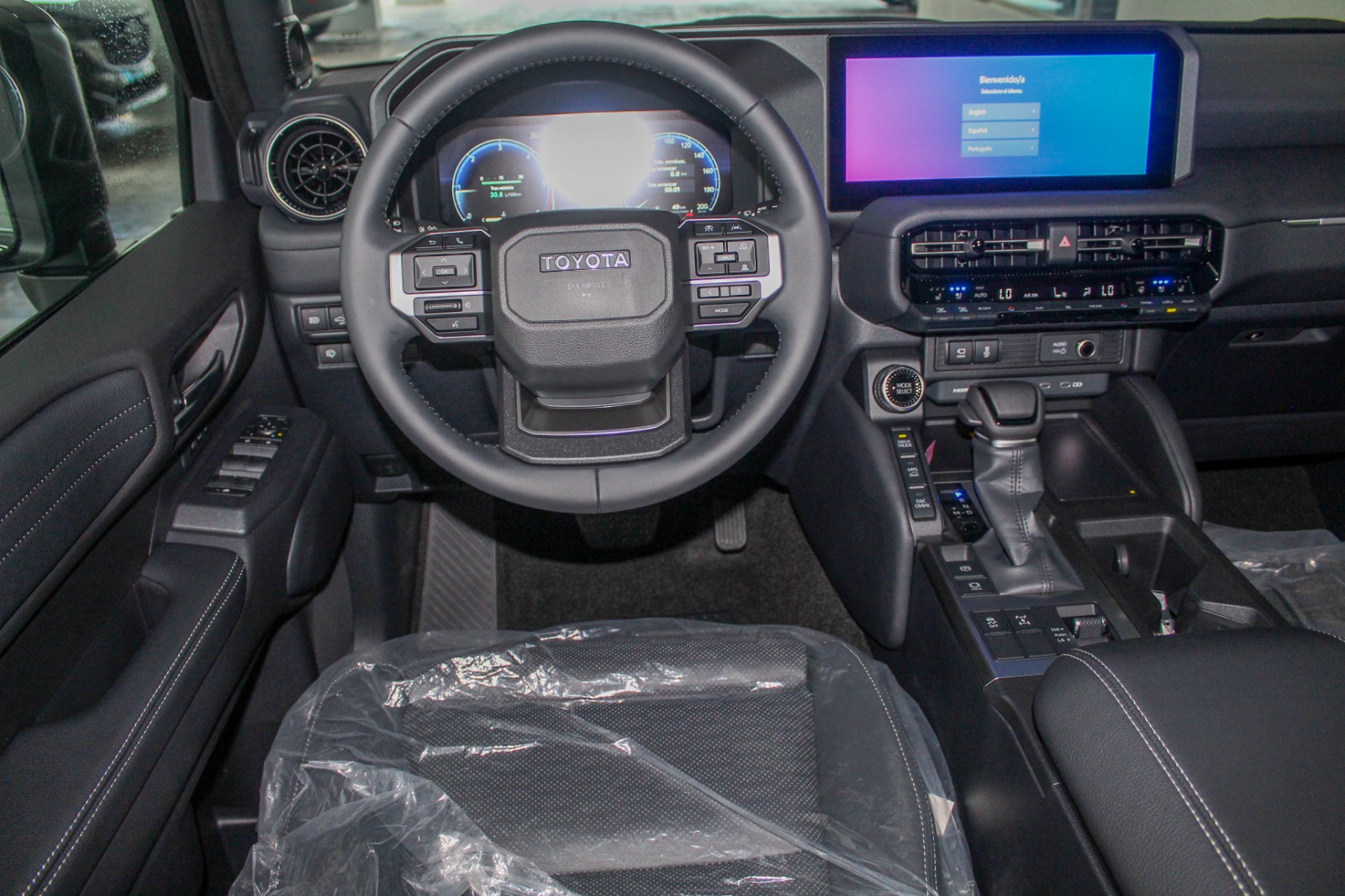jeepetas y camionetas - Toyota Land Cruiser Prado Luxury 2025 4