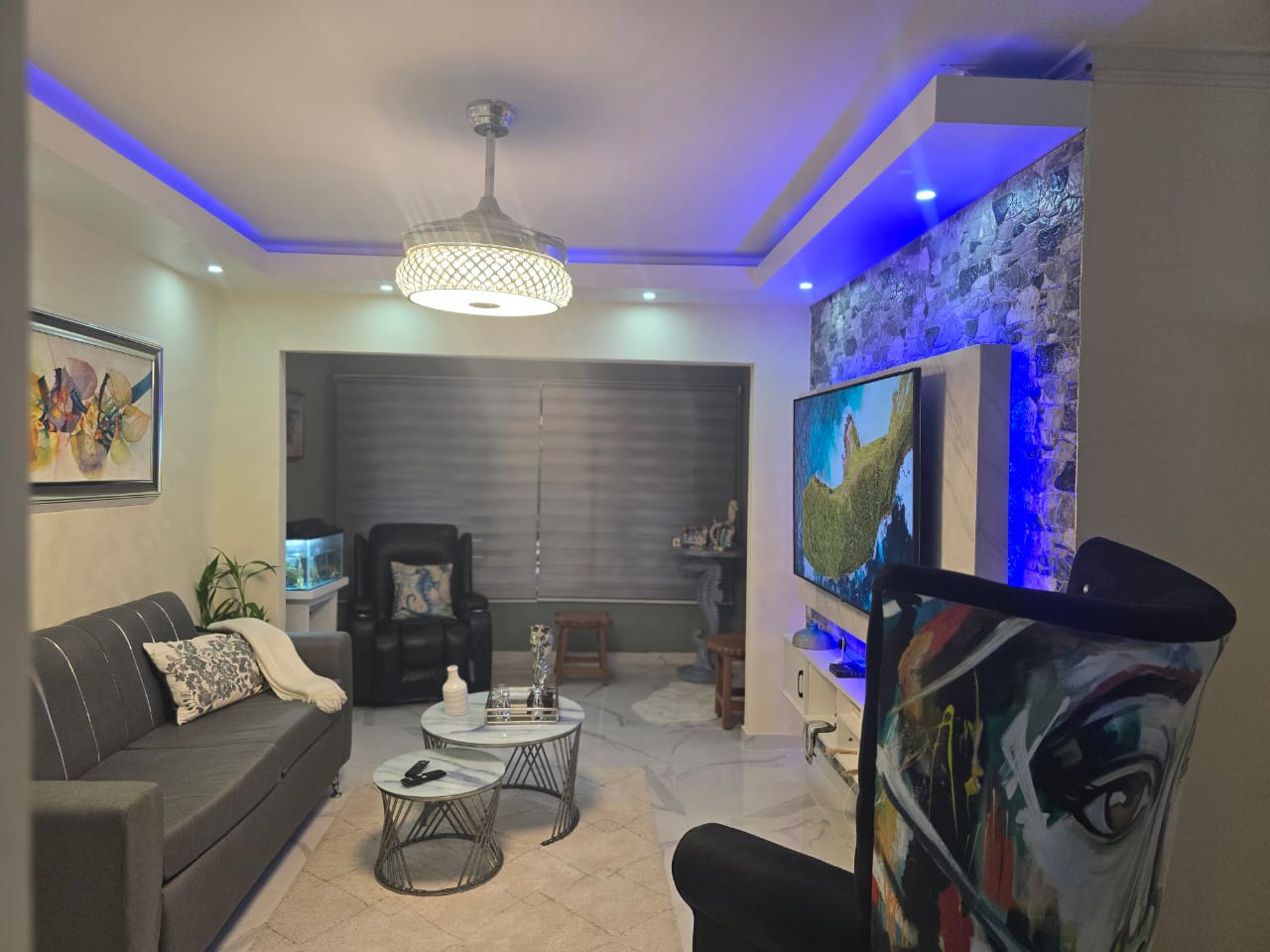 apartamentos - LA MONUMENTAL en un 1er piso, bien distribuido