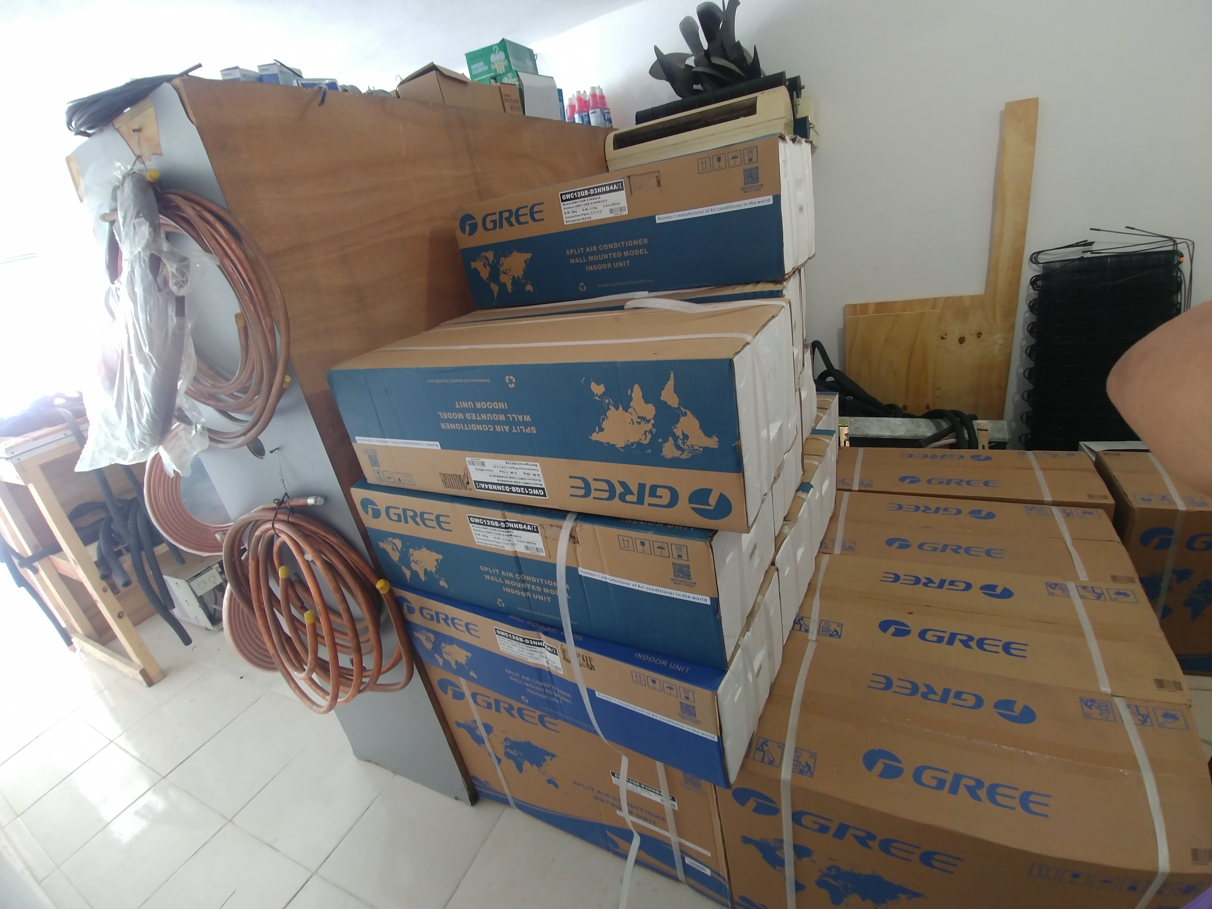 aires acondicionados y abanicos - AIRES INVERTER 12,000BTU NUEVOS EN SU CASA  4