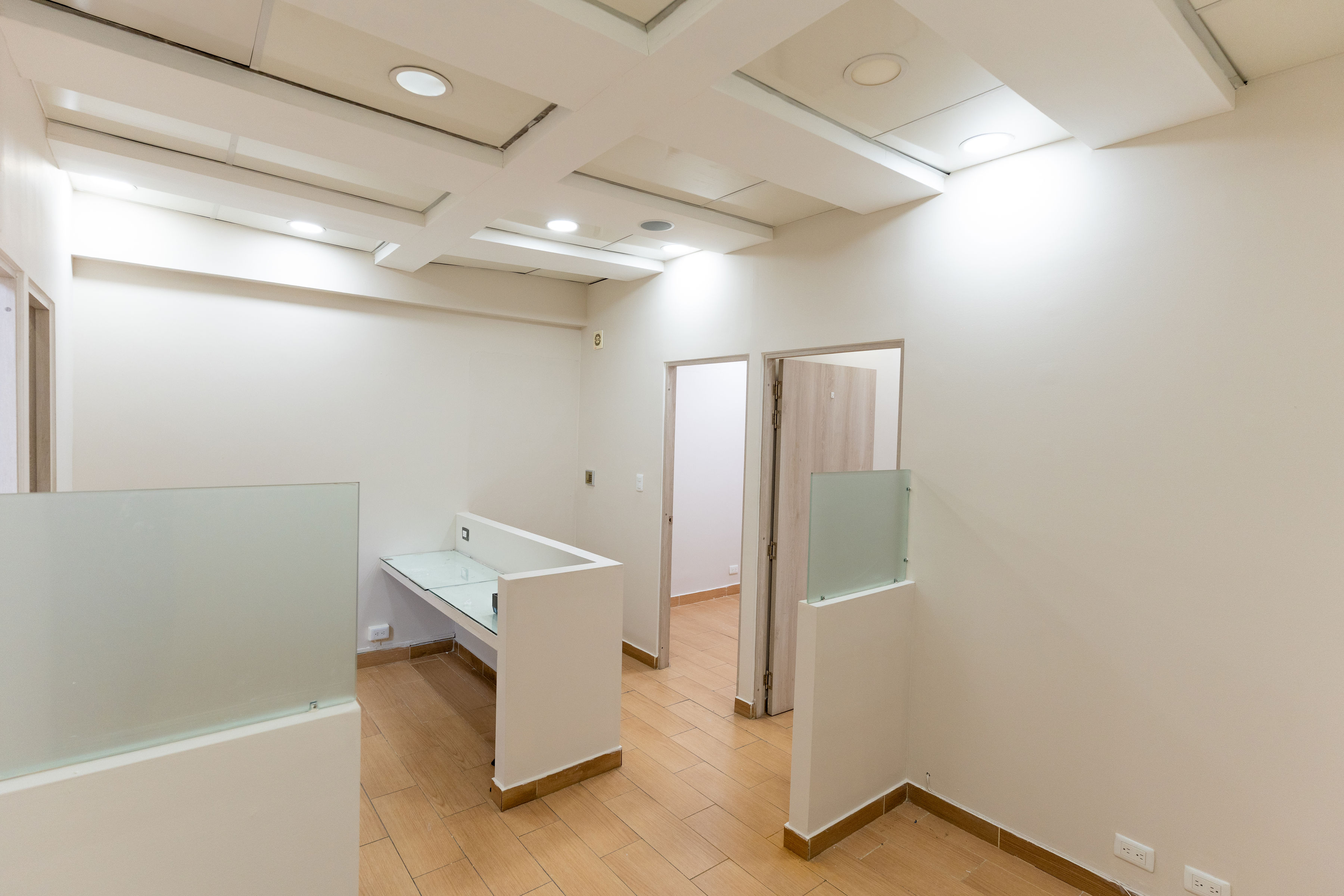 oficinas y locales comerciales - Local en Bella vista primer nivel  1