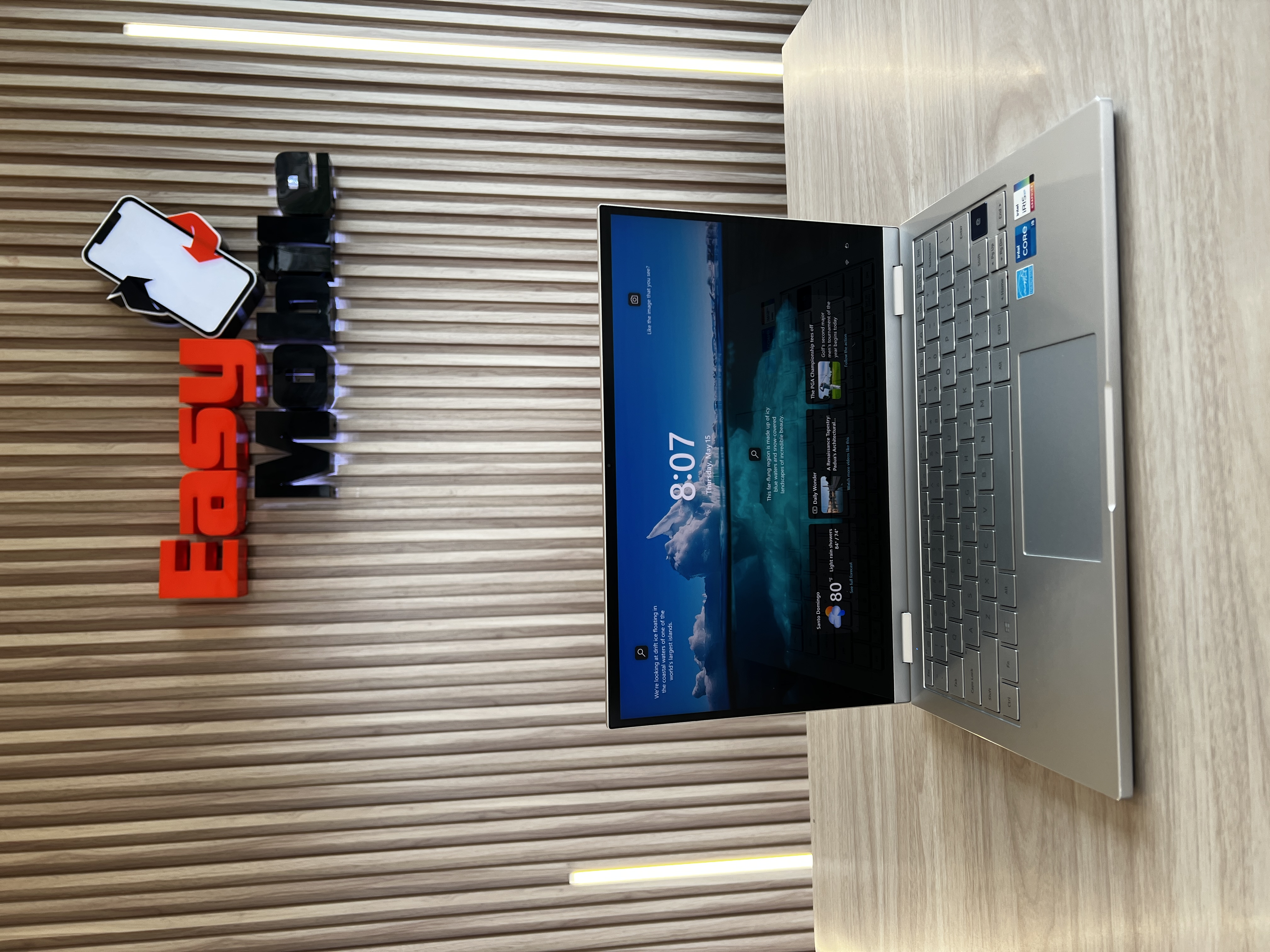 computadoras y laptops - BOOK ALPHA 13.3" 360 i5 8/256 INTEL GRAPHICS UHD 1