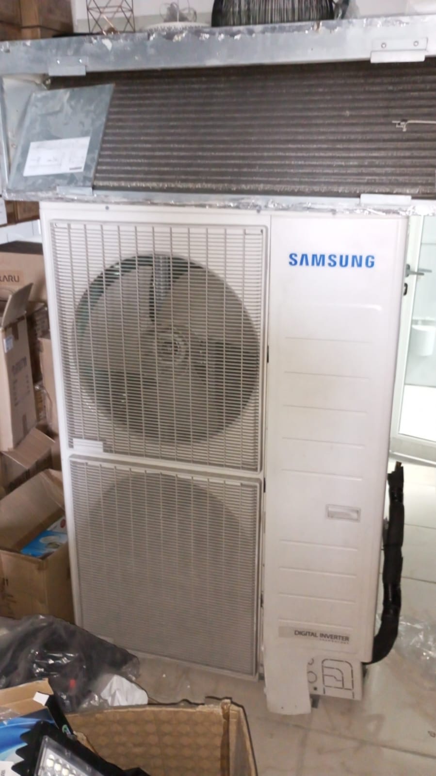 aires acondicionados y abanicos - Se vende Samsung fancoil SEER 18, inverter 5
