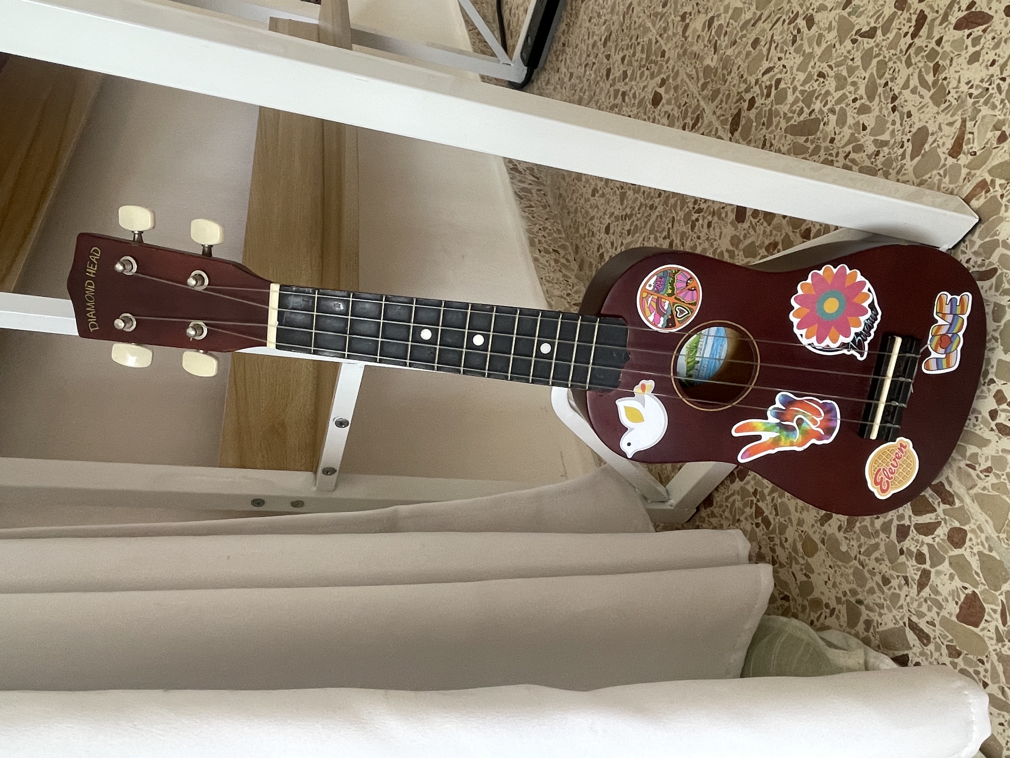 instrumentos musicales - UKELELE en venta
 0