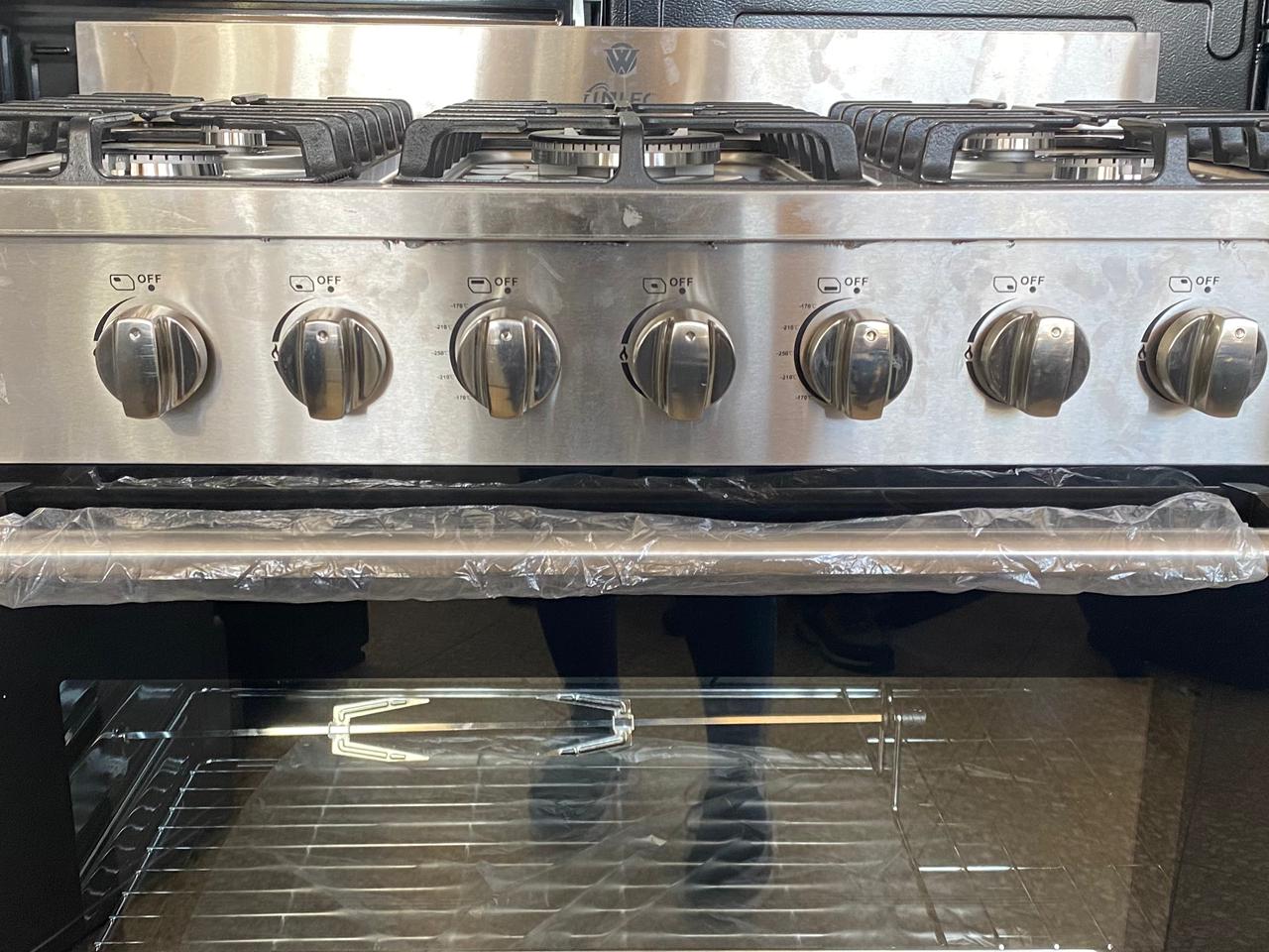 electrodomesticos - Estufa Inlec 36 pulgadas
Modelo TS-09
Luz en el horno
Parrillas fuertes

 4