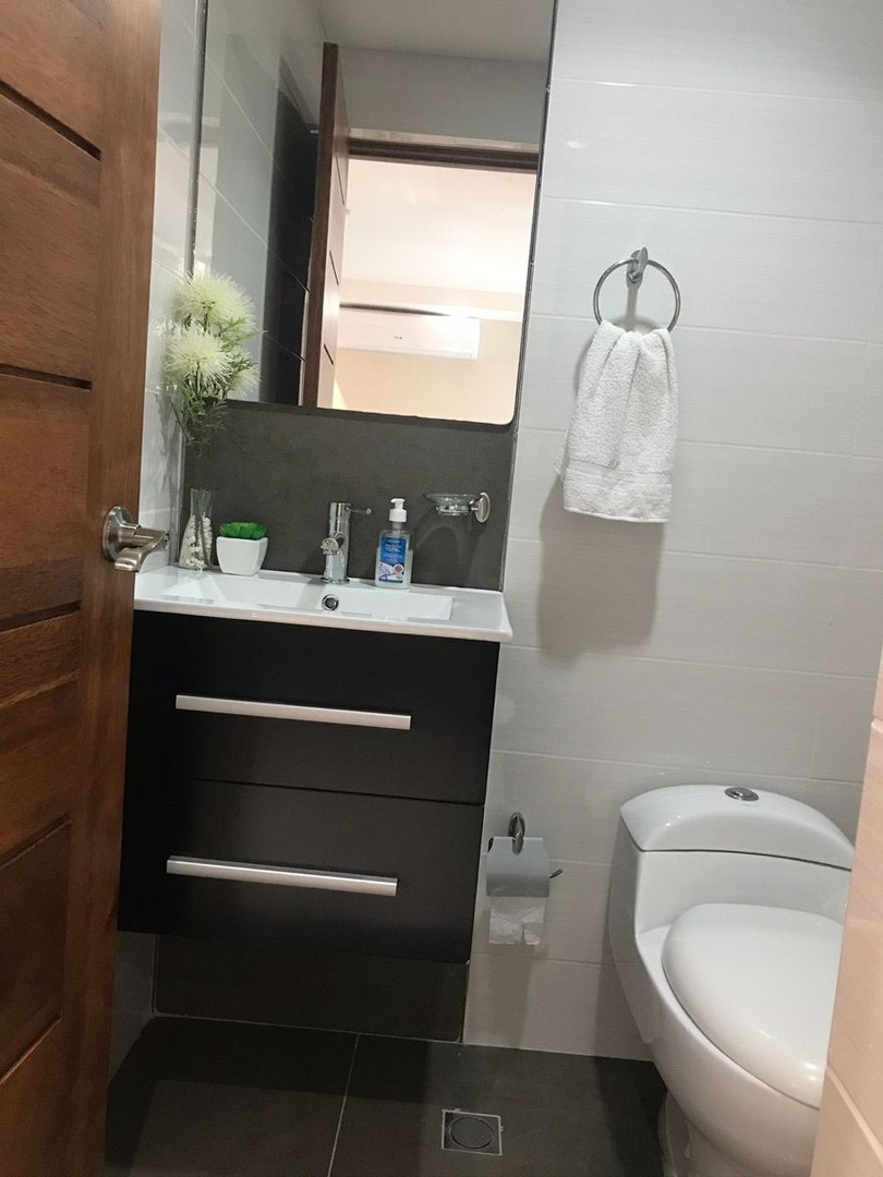 apartamentos - Apartamento en Alquiler Amueblado 
EVARISTO MORALES USD 2,300.00 (Mantenimiento  4