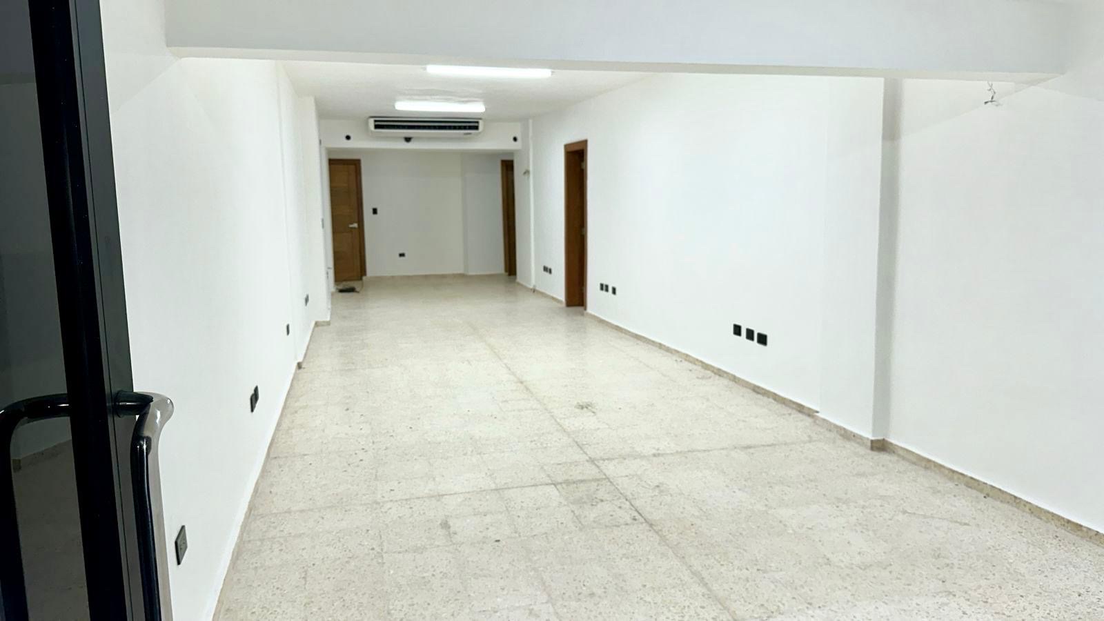 oficinas y locales comerciales - ALQUILO LOCAL EN BELLA VISTA  0