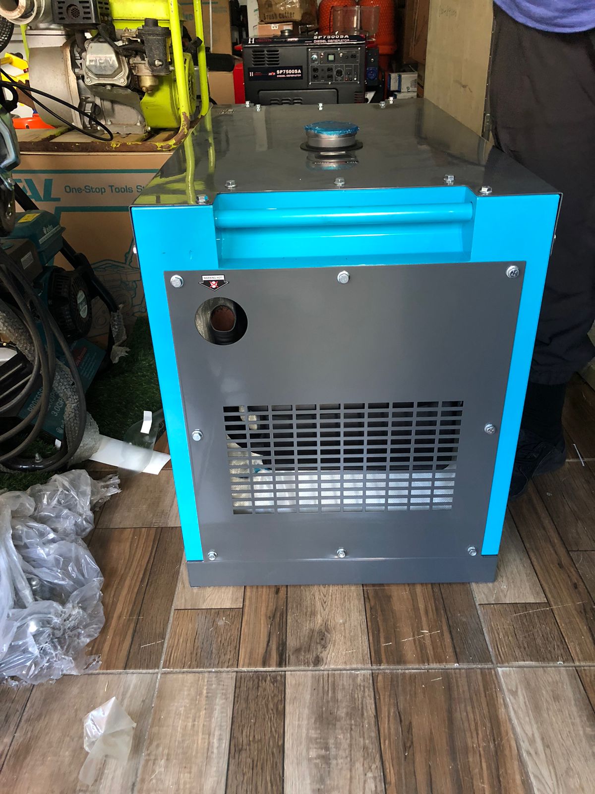 construccion e industrial - Planta eléctrica 10KW 110 200V Diésel semi silenciosa nueva sin uso 1