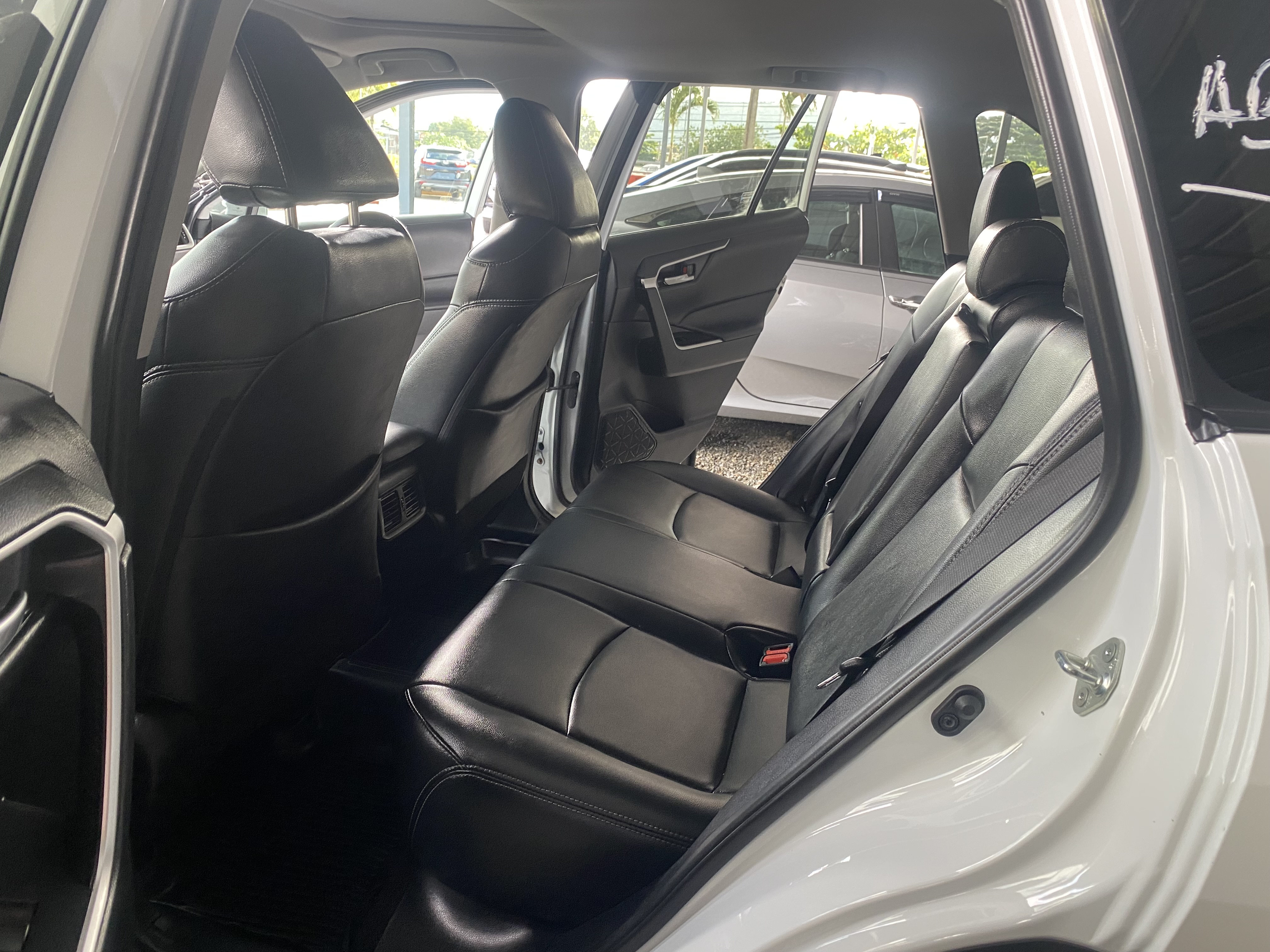 jeepetas y camionetas - Toyota rav4 XLE AWD recién importada Clean  7