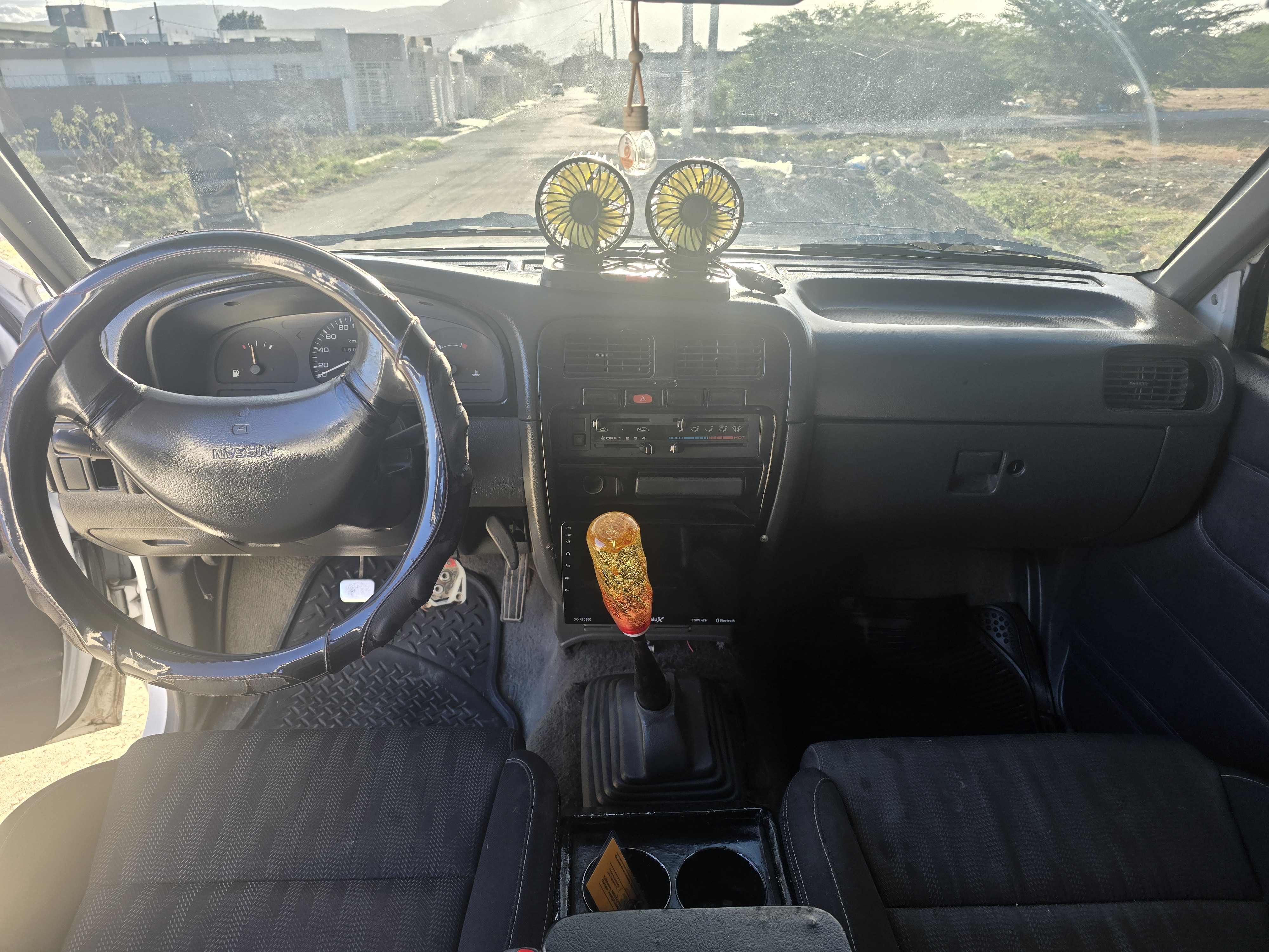 jeepetas y camionetas - Nissan d21 presio 520mil  5