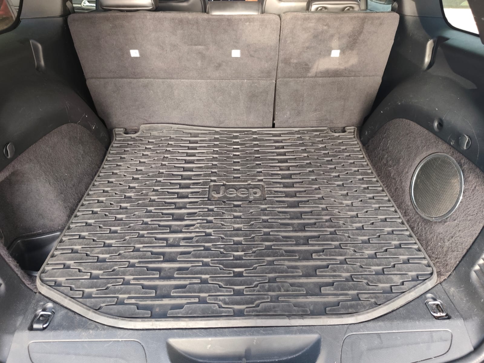 jeepetas y camionetas - jeep grand cherokee laredo 2012 4