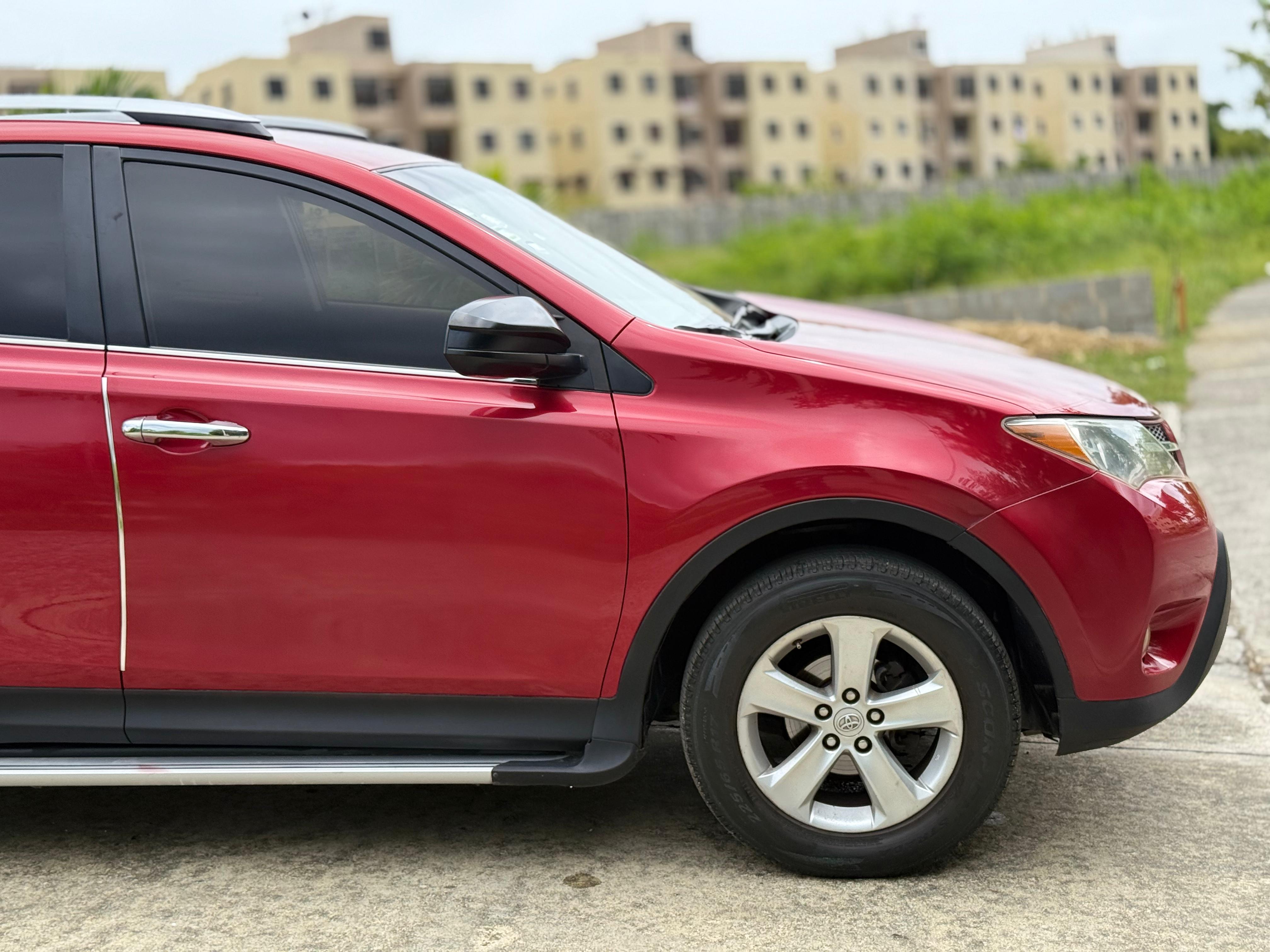 jeepetas y camionetas - Toyota rav4 2015 3