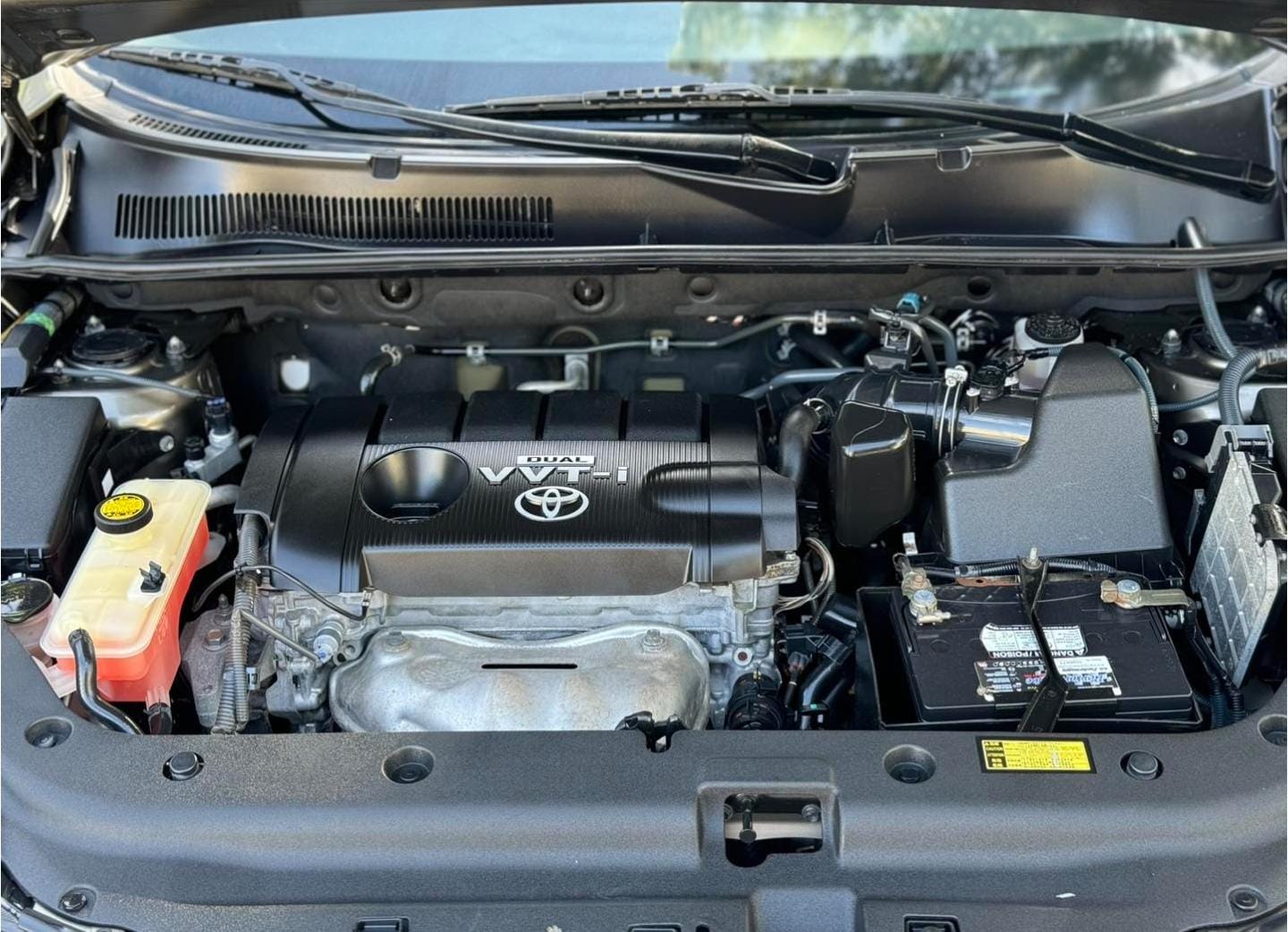 jeepetas y camionetas - Vendo Toyota RAV4 en excelentes condiciones. 9