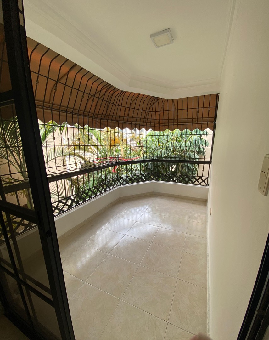 oficinas y locales comerciales - Alquilo apartamento 4H, 5B y 2P Evaristo Morales 0
