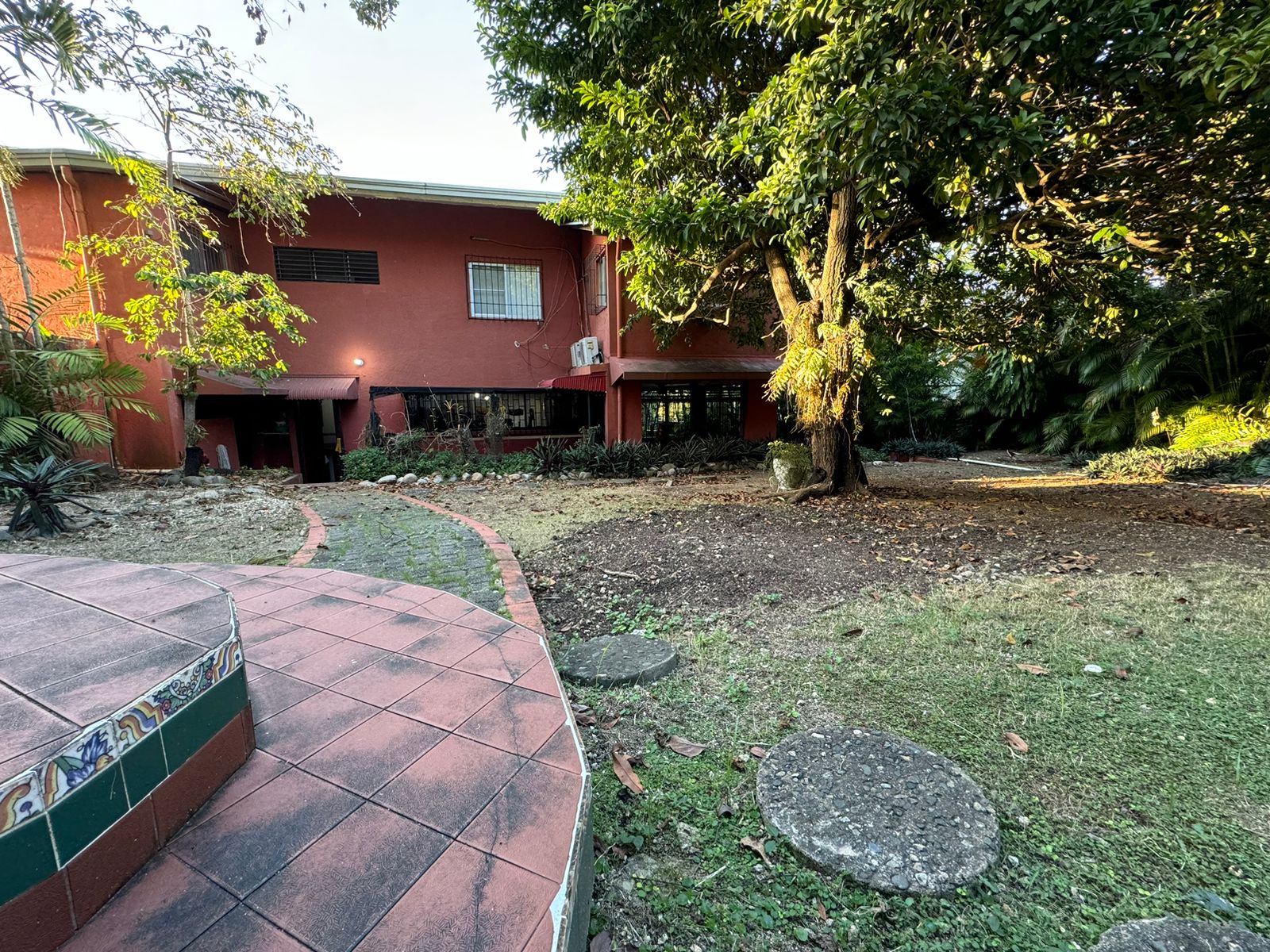 casas - Amplia casa en Arroyo Hondo II 5