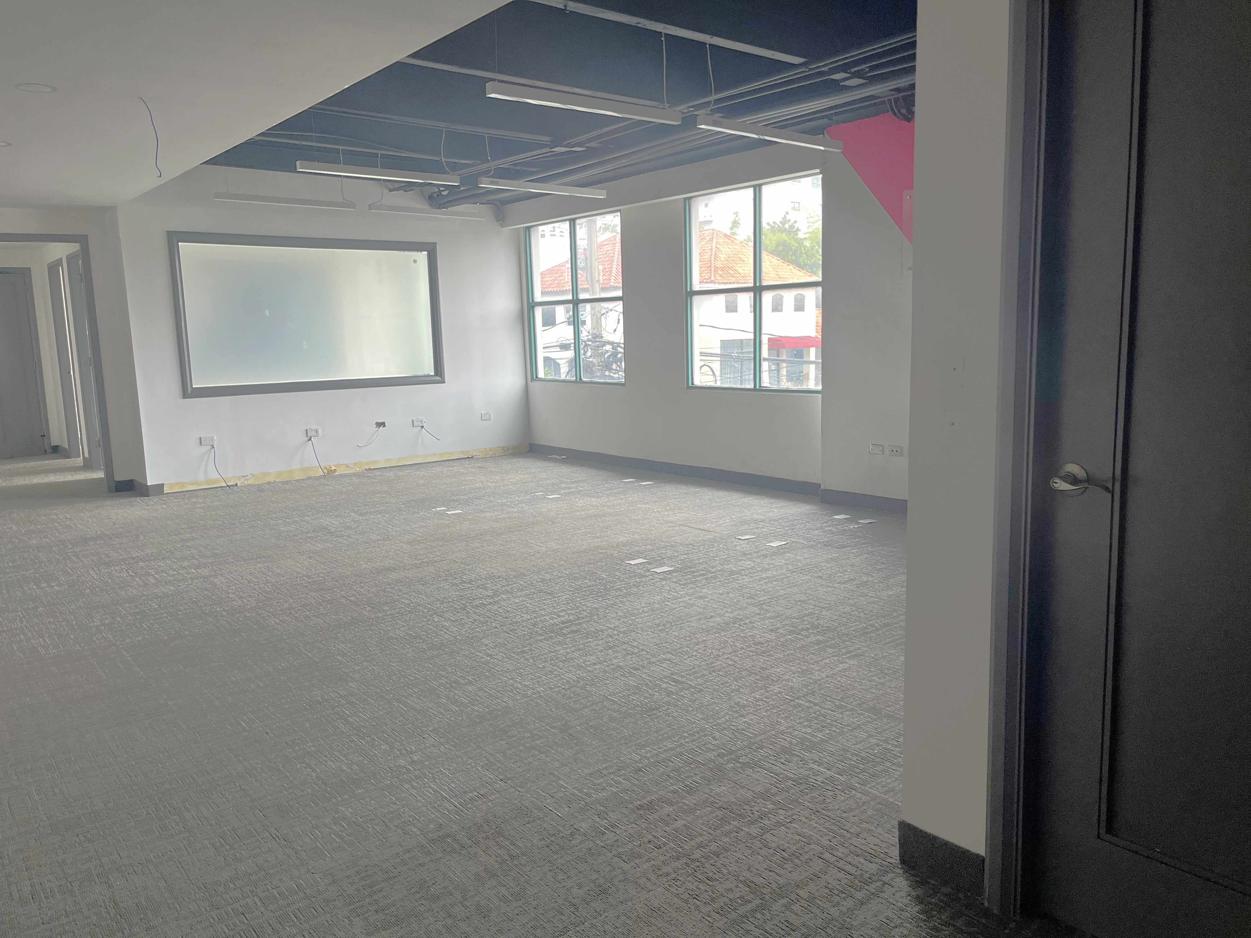 oficinas y locales comerciales - Oficina Alquiler Piantini de 110m2 - Corporativo 0