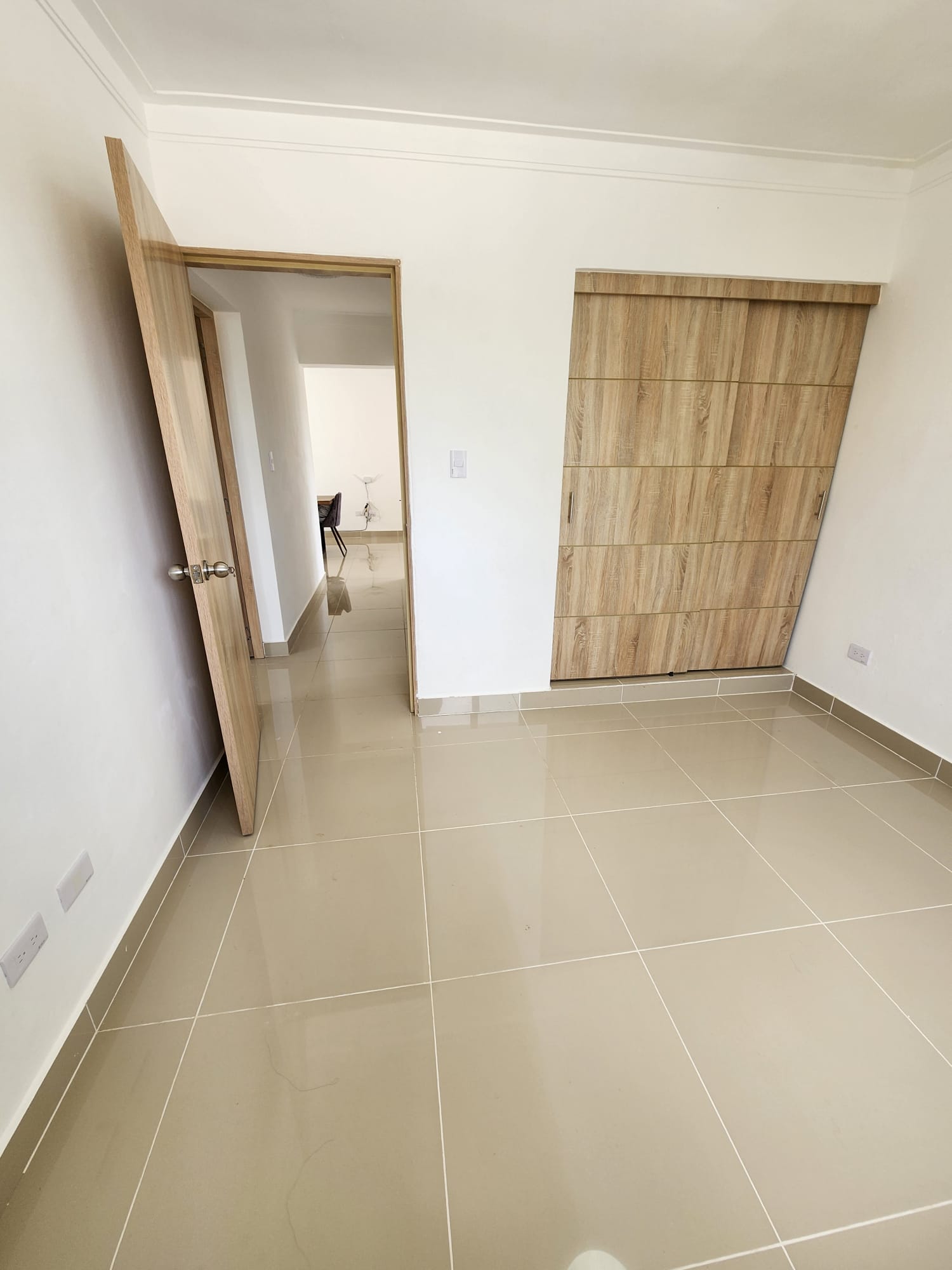 apartamentos - Hermoso apartamento en los frailes, 2do nivel, de poco uso, santo domingo este 6