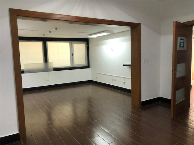 oficinas y locales comerciales - Local zona altamente comercial 1500 m 2