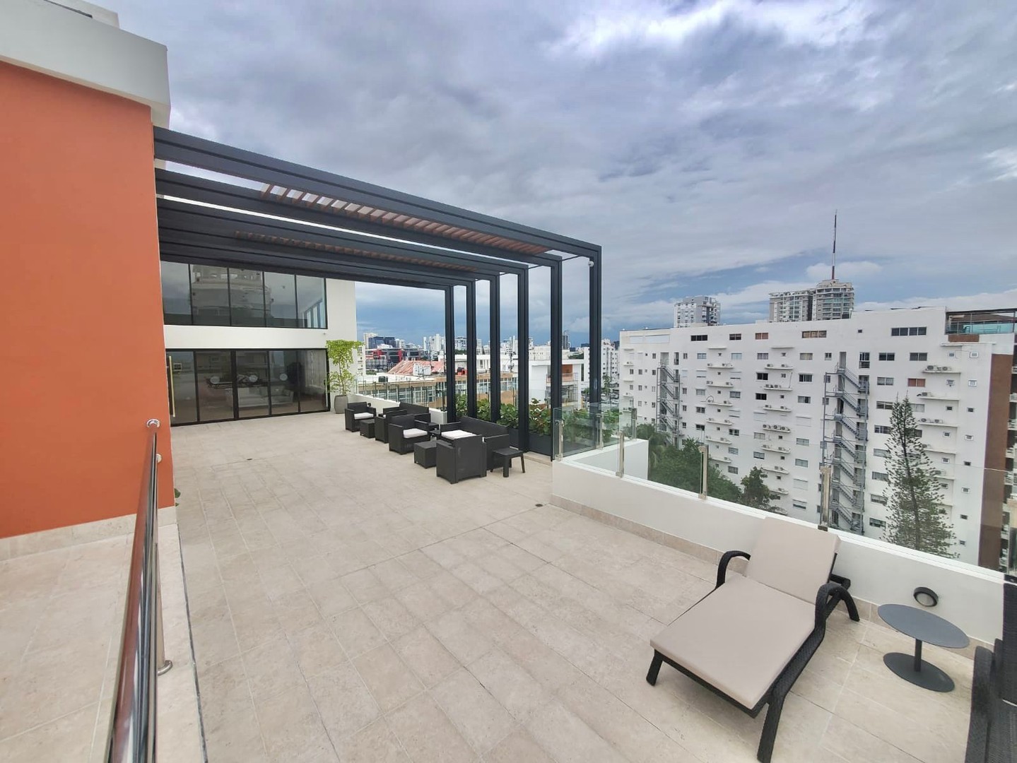 apartamentos - Apartamento Nuevo en Venta
BELLA VISTA SUR
USD 292,325.
Mantenimiento: RD$11,300 5