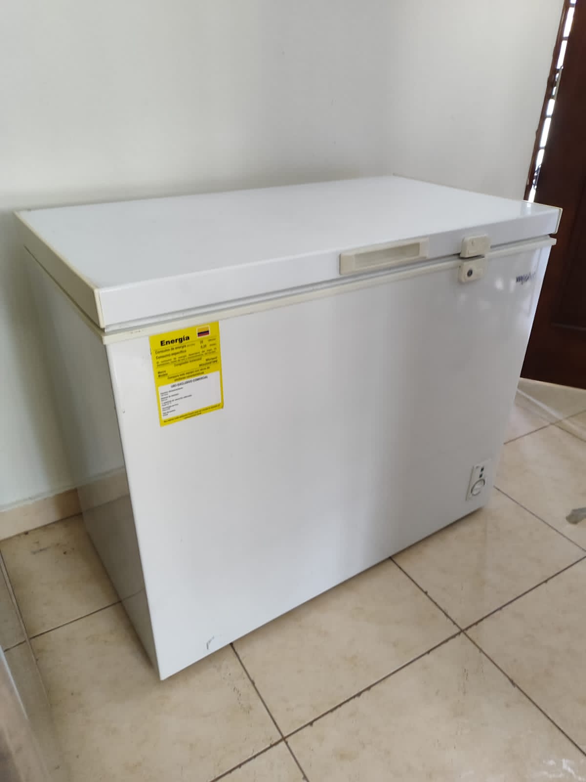 equipos profesionales - Freezer Whirlpool  2