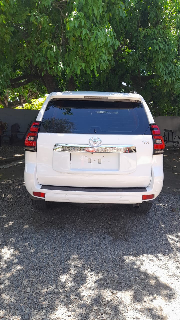 jeepetas y camionetas - Toyota land cruicer prado txl 2011 4
