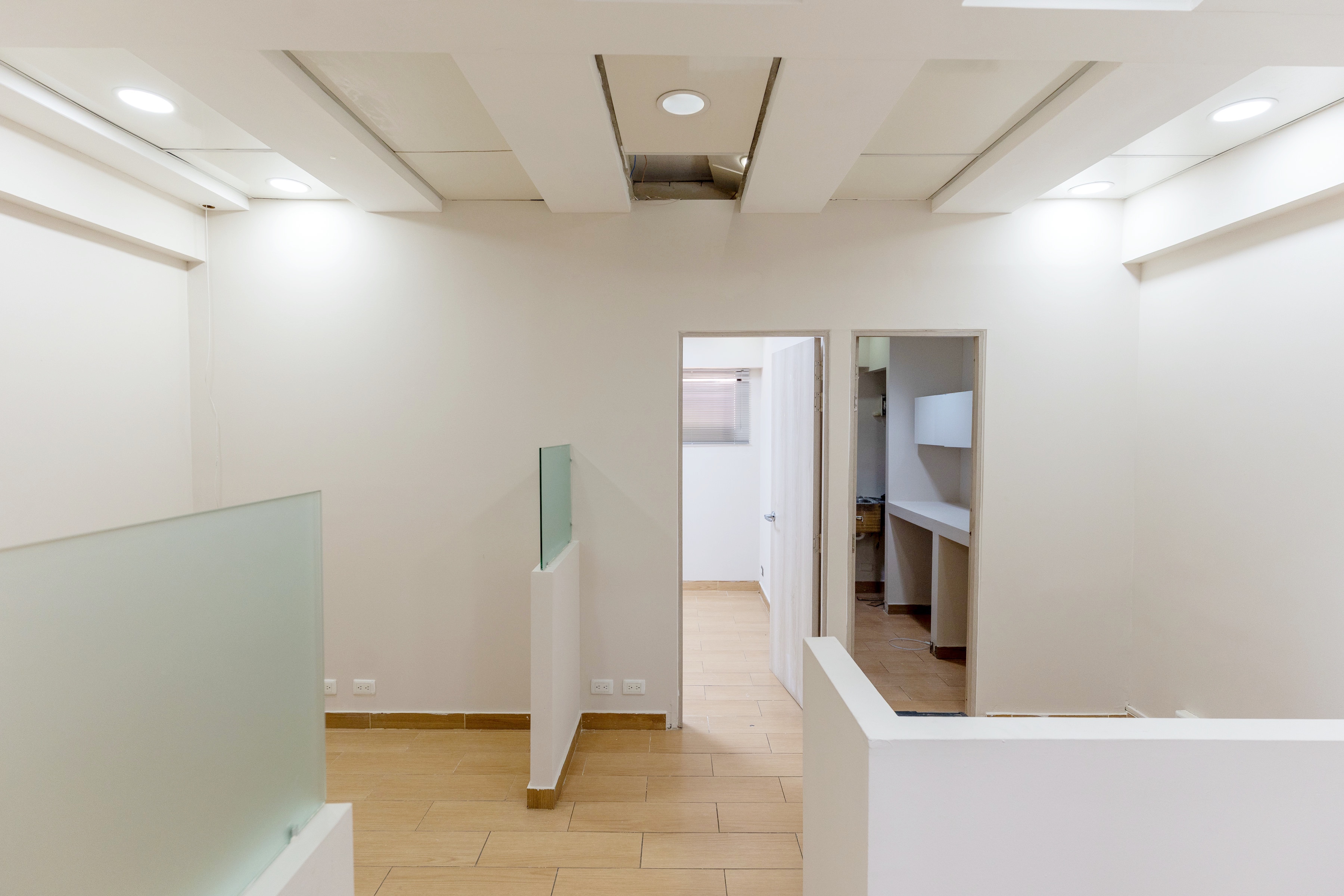 oficinas y locales comerciales - Local en Bella vista primer nivel  2