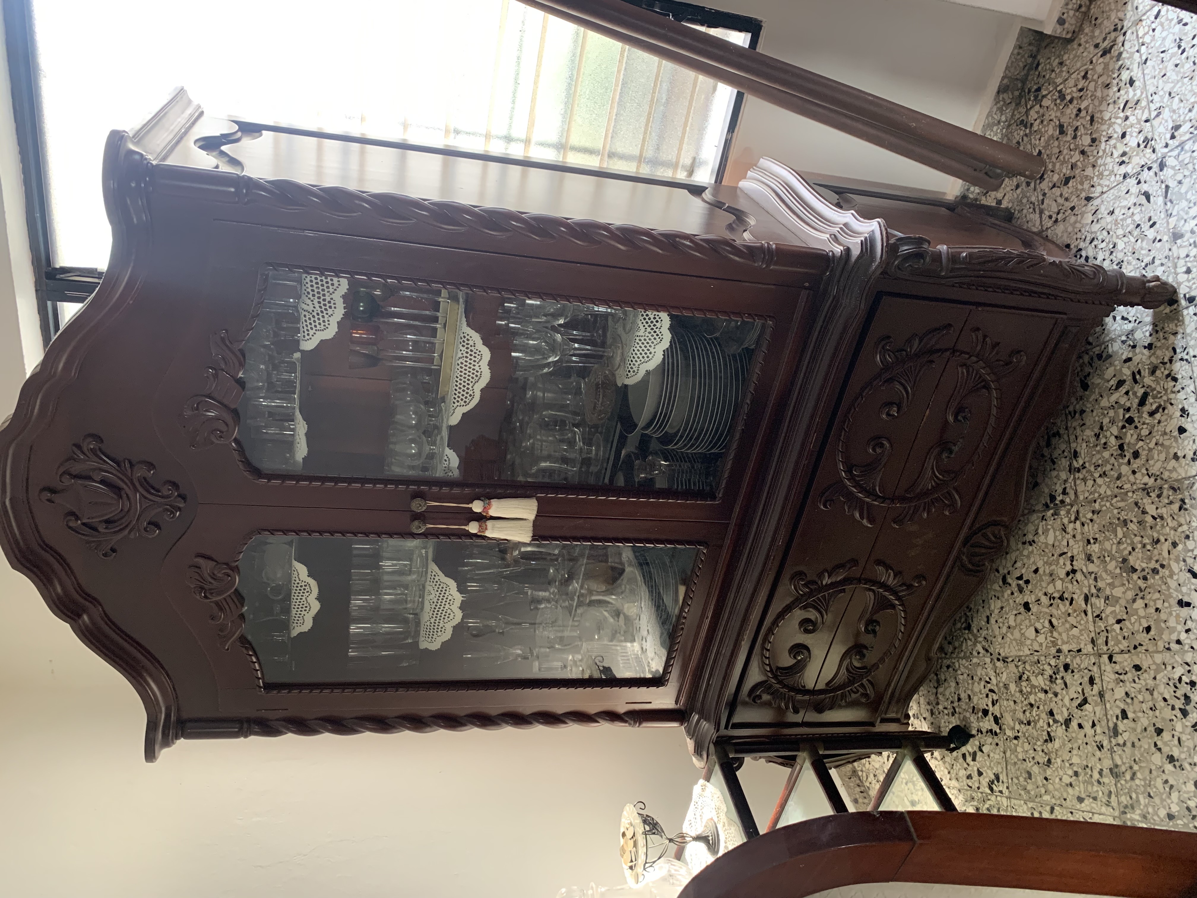 muebles y colchones - Vitrina 1