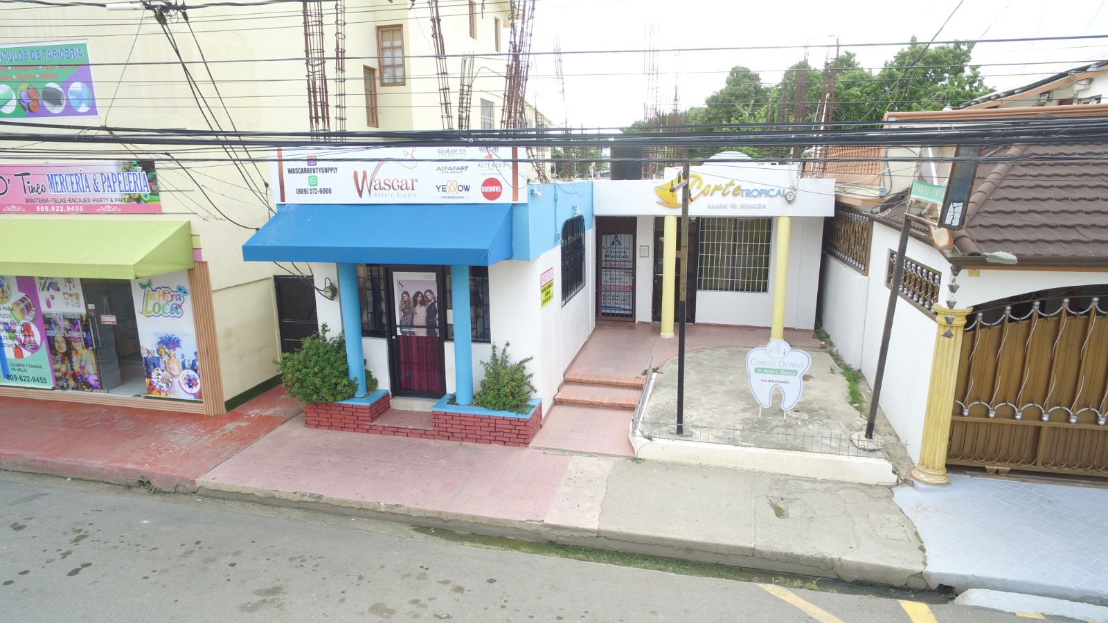 oficinas y locales comerciales - SE VENDE PLAZA COMERCIAL / SE VENDE EDIFICIO 