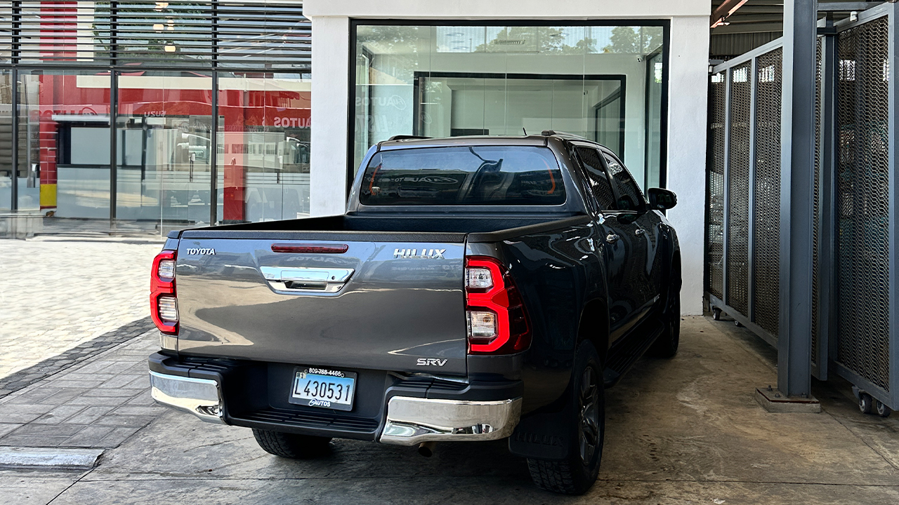 jeepetas y camionetas - Toyota Hilux 2022 1