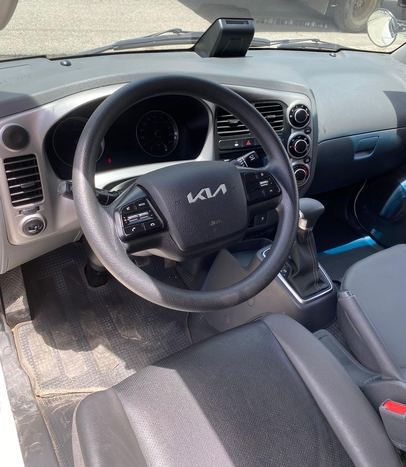 jeepetas y camionetas - Kia Bongo 2022 
 8
