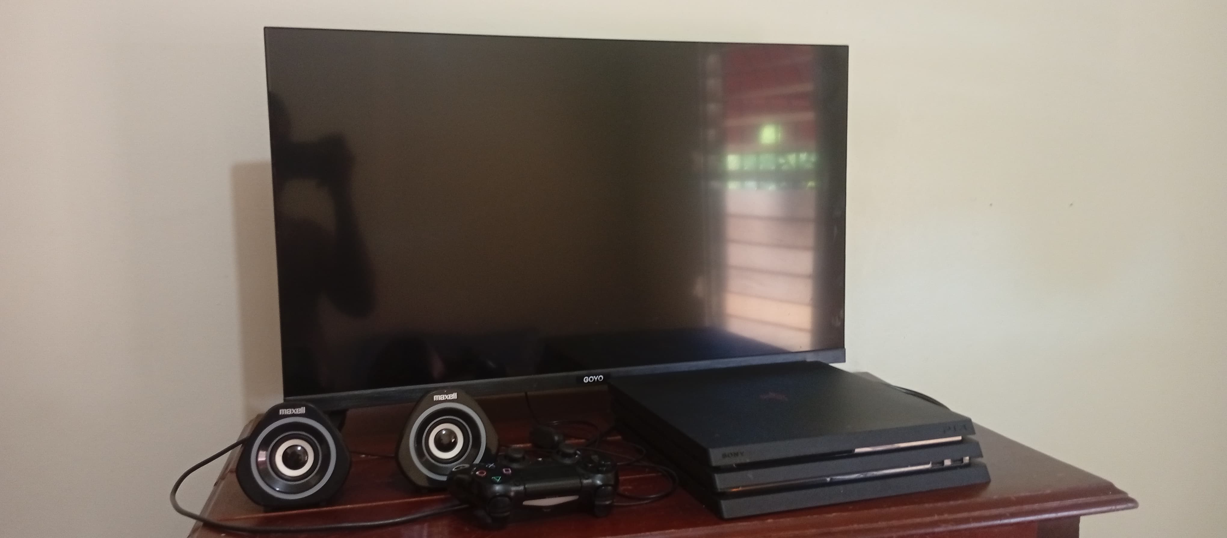 consolas y videojuegos - TV Goyo, PS4 PRO 2