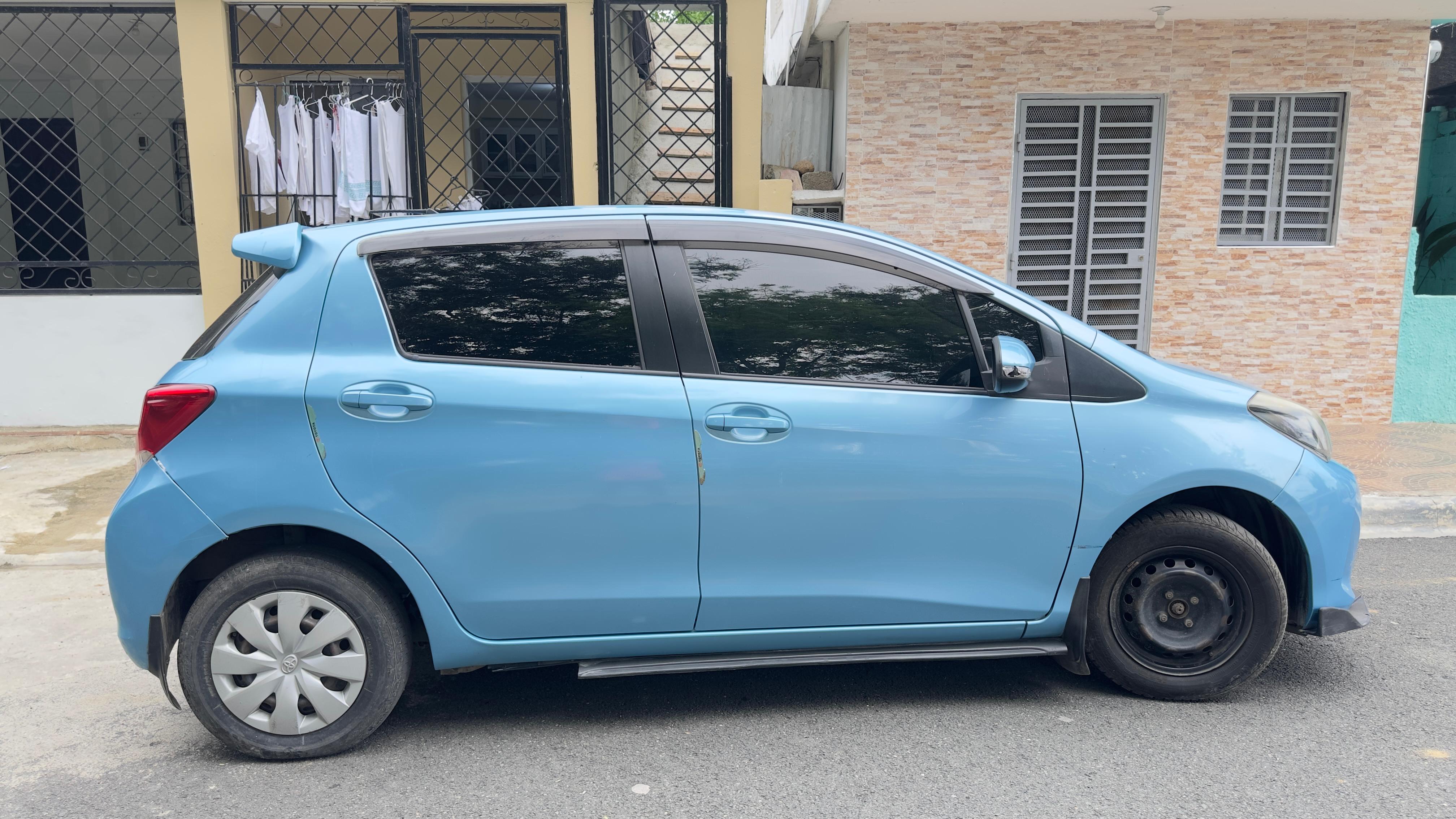carros - Vendo Toyota Vitz 2015 6