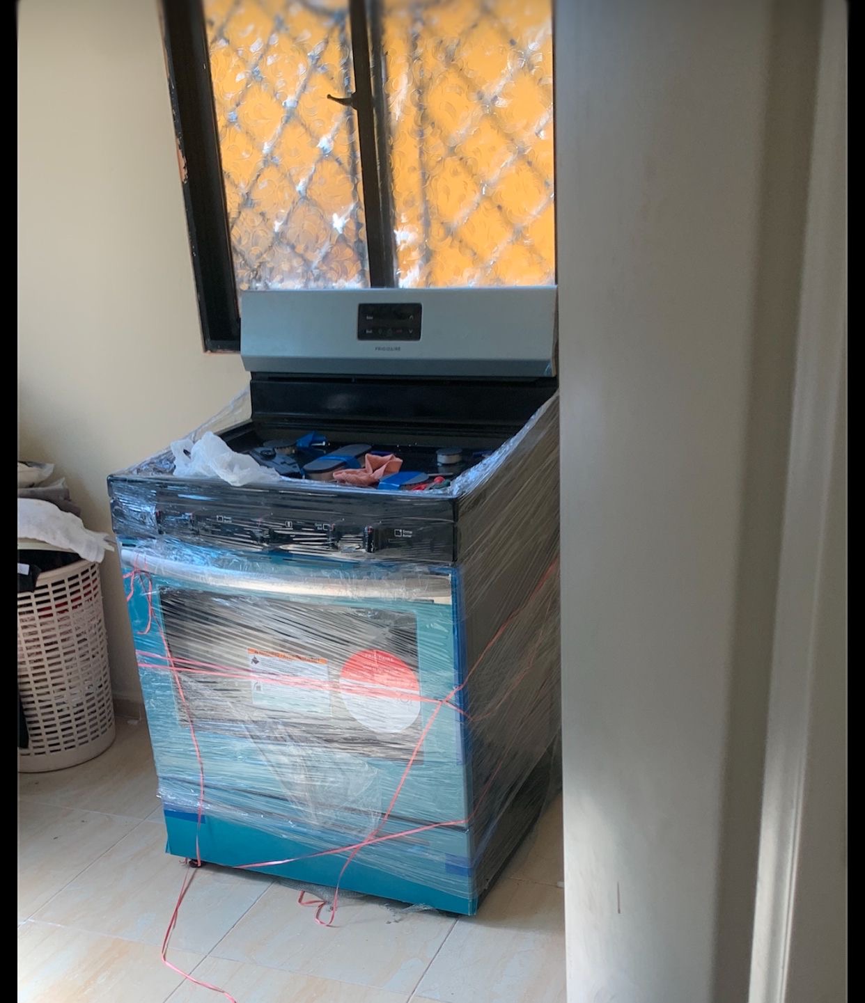 electrodomesticos - Estufa Frigidaire de 30 pulgadas  0