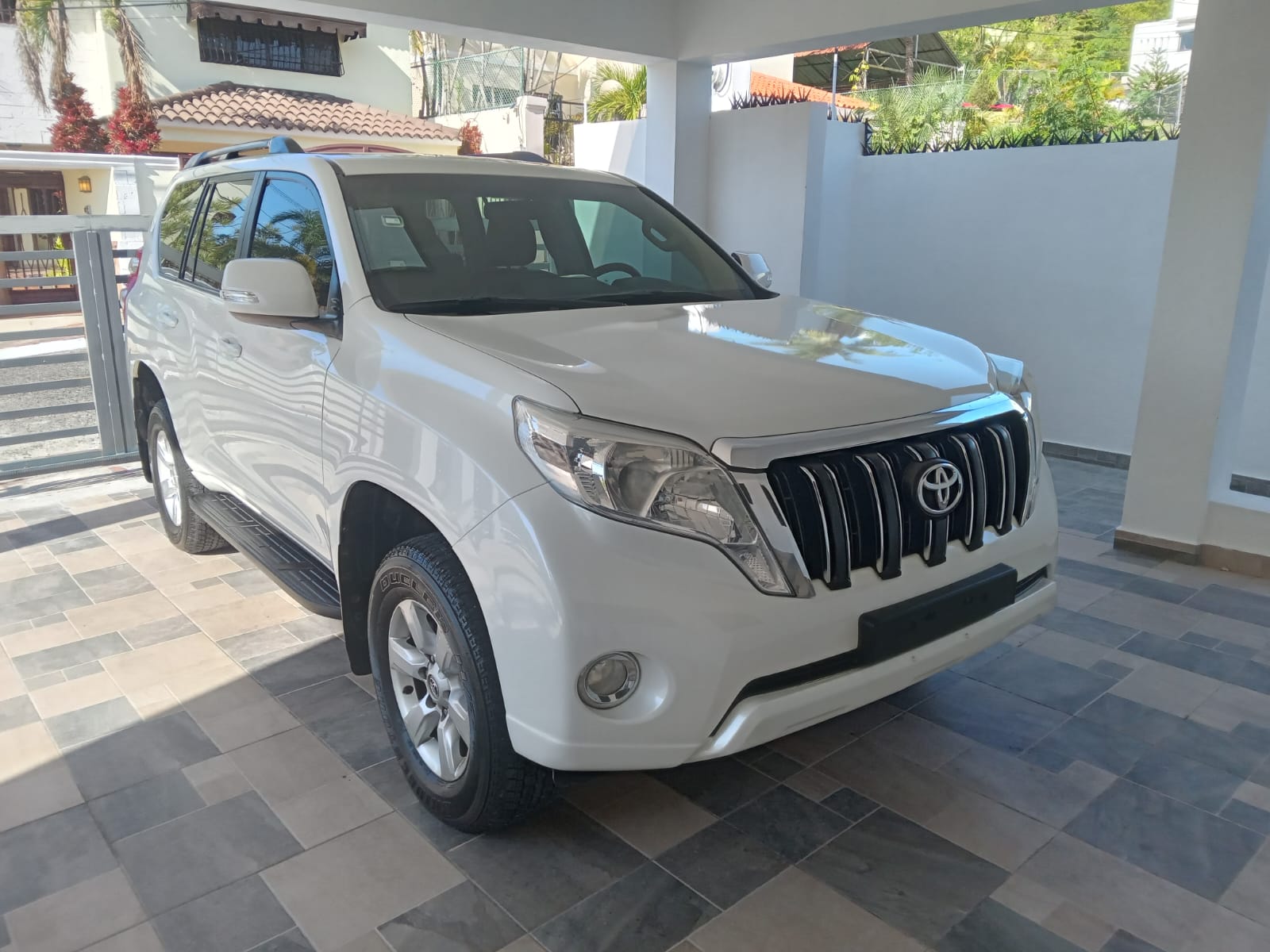 jeepetas y camionetas - Se Vende Toyota Land Cruiser Prado TXL 2014 5