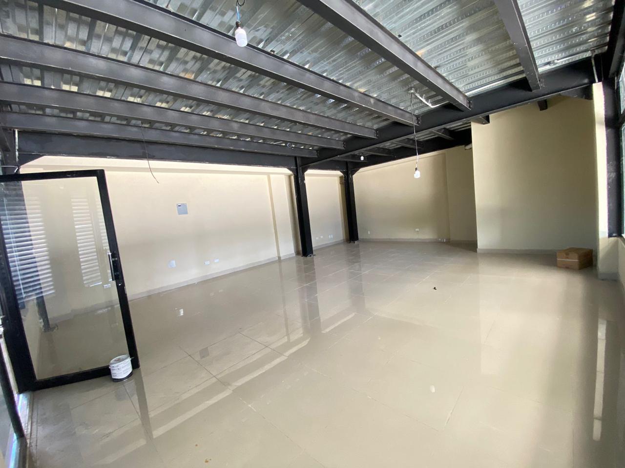 oficinas y locales comerciales - Local 339 Mts 3 niveles Av. San Martin   5