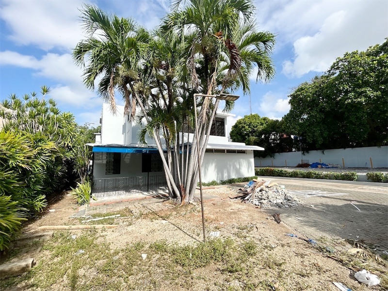 oficinas y locales comerciales - Local gazcue 1500 metros 4