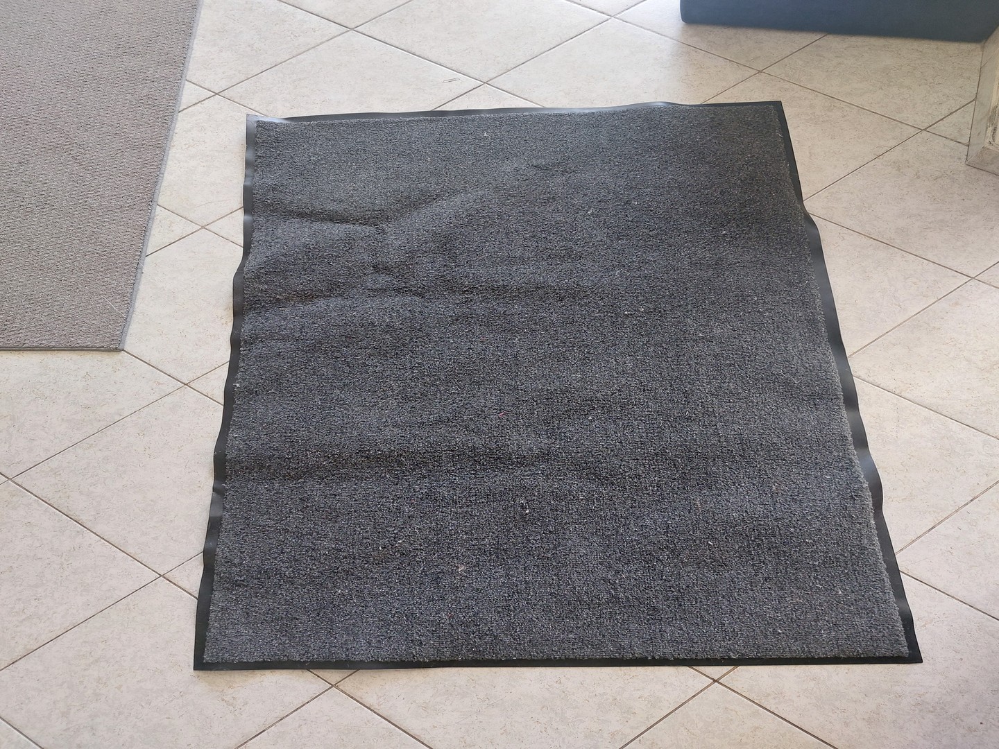 decoración y accesorios - Vendo Alfombra Gris para sala 0