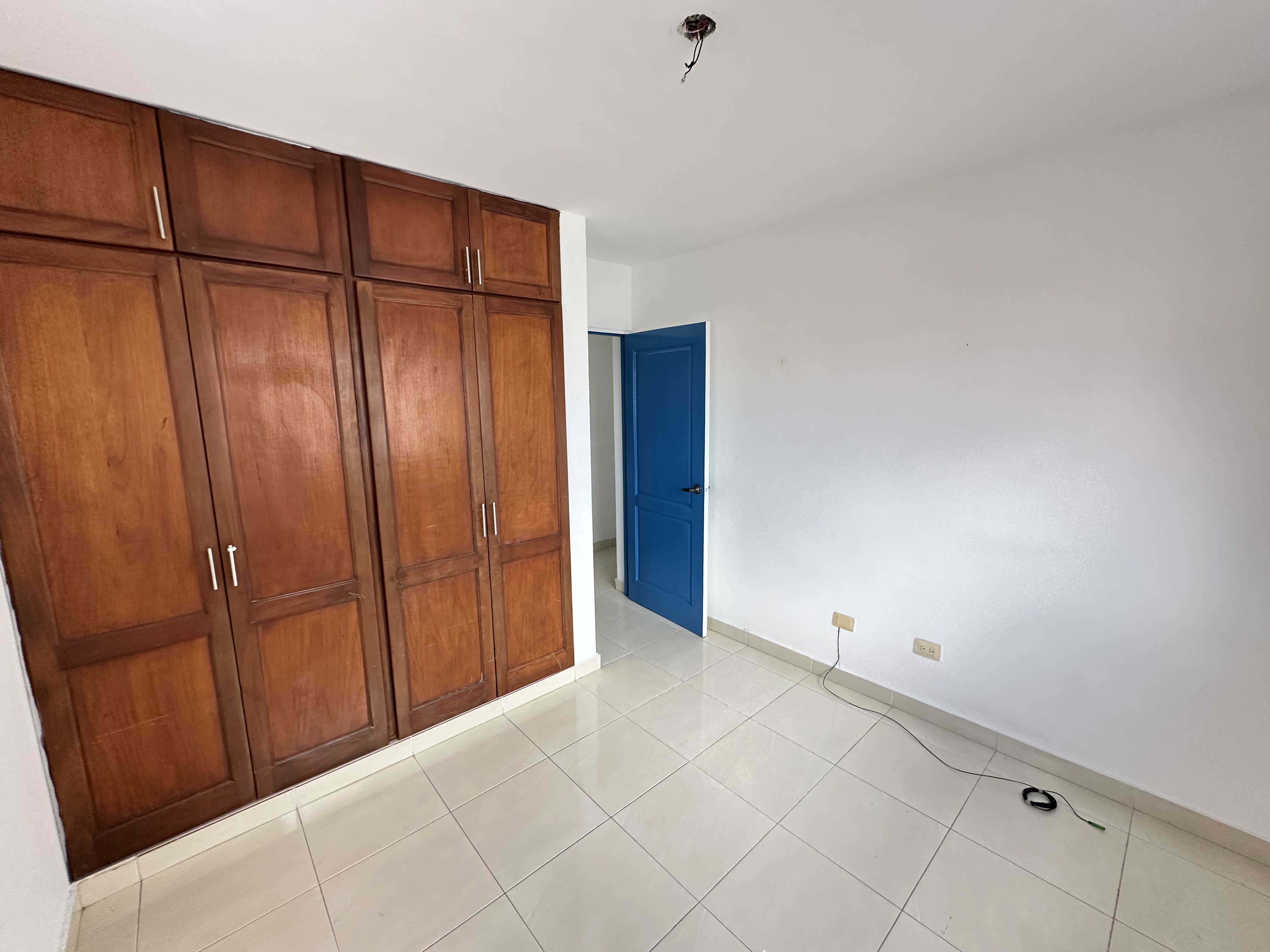 apartamentos - Apartamento en 2do Piso de 3 habitaciones  8