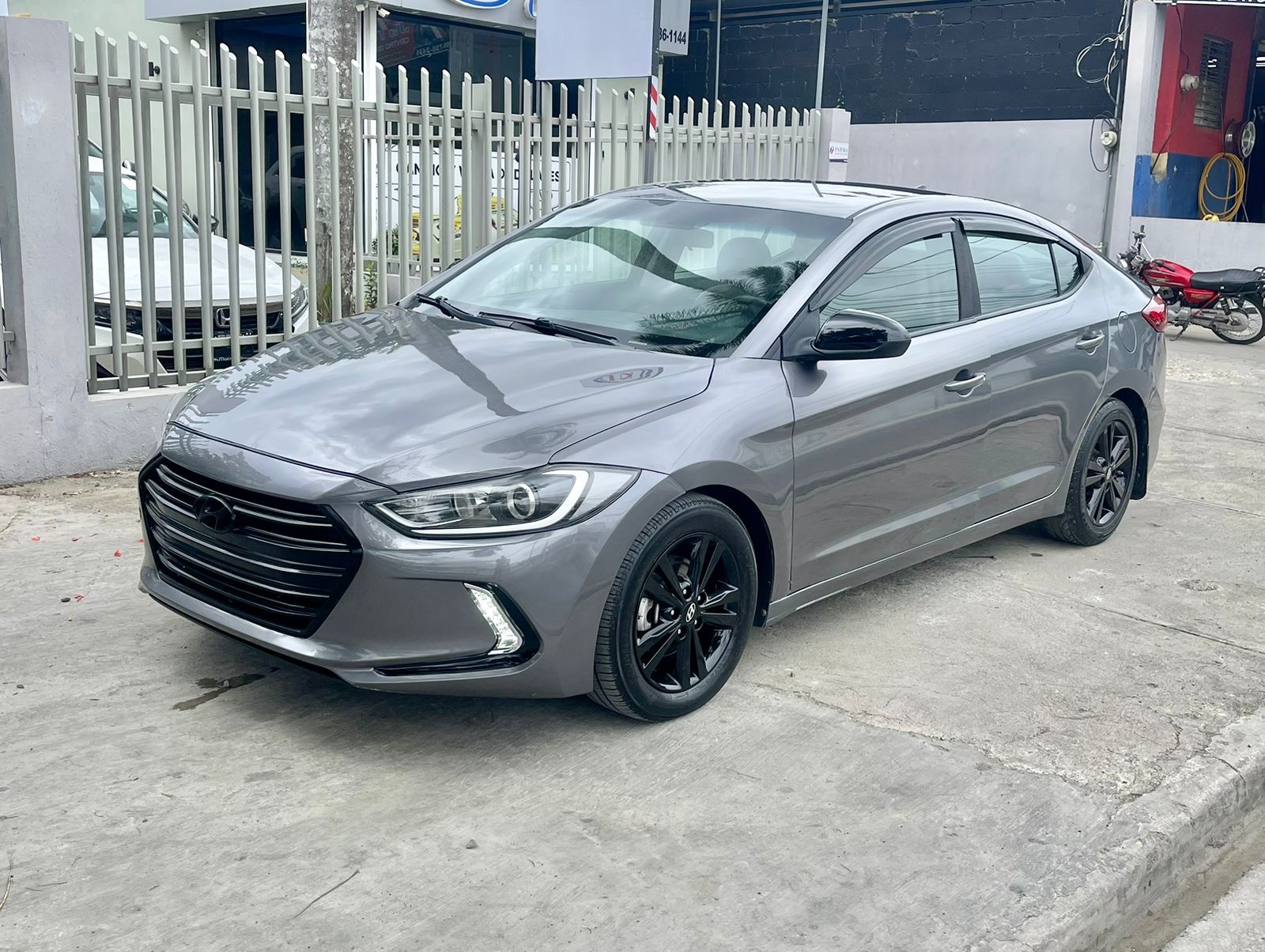 servicios profesionales - Hiunday Elantra 2018 0
