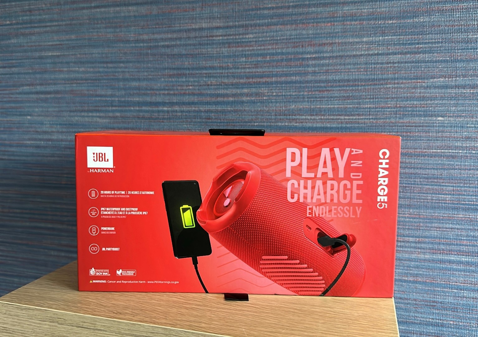 celulares y tabletas - Vendo Bocina JBL Charge 5 Rojo Nuevo, Original  1